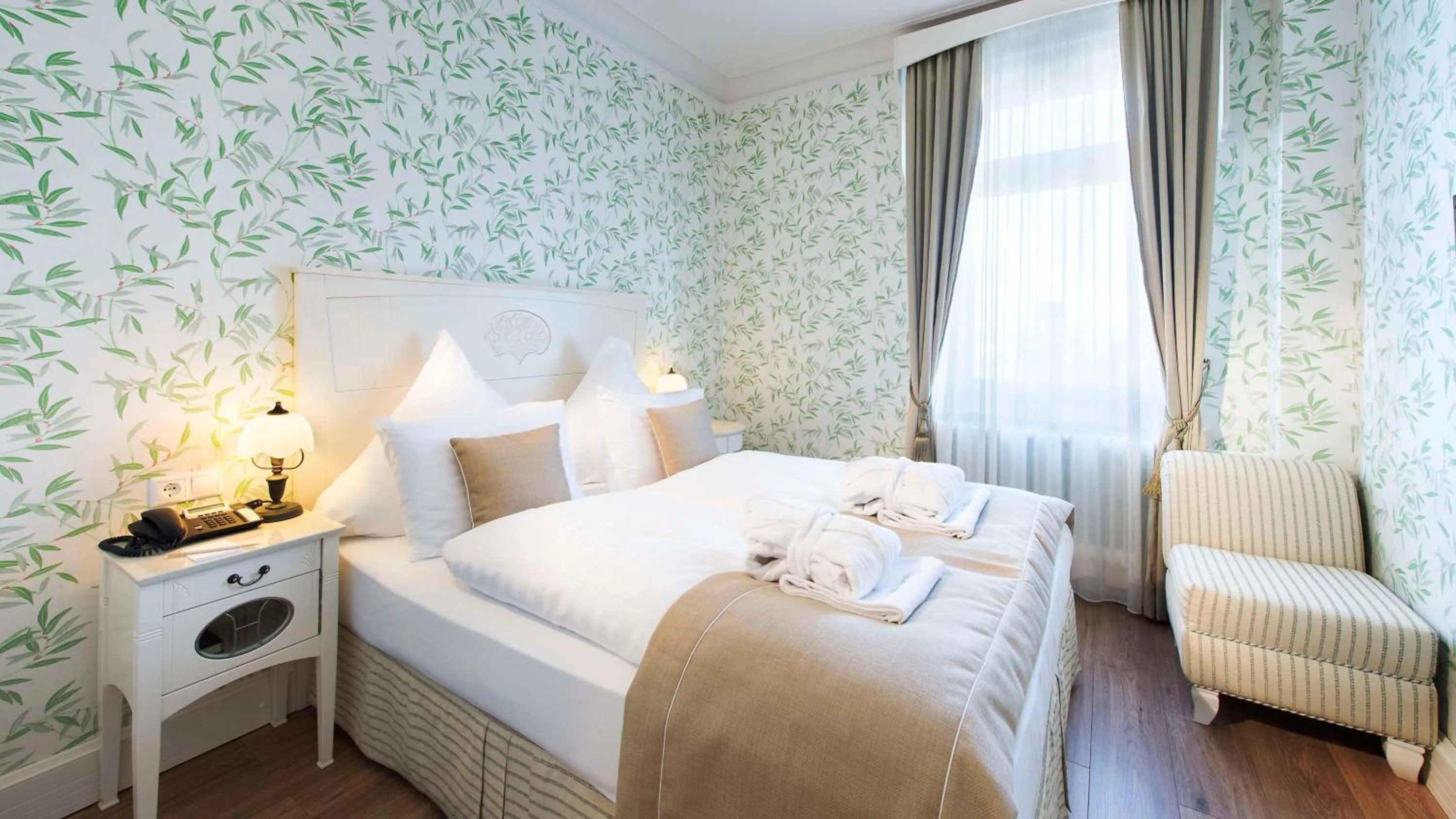 Bedroom, Bed in Das Palmenwald Schwarzwaldhof, BW Signature Collection