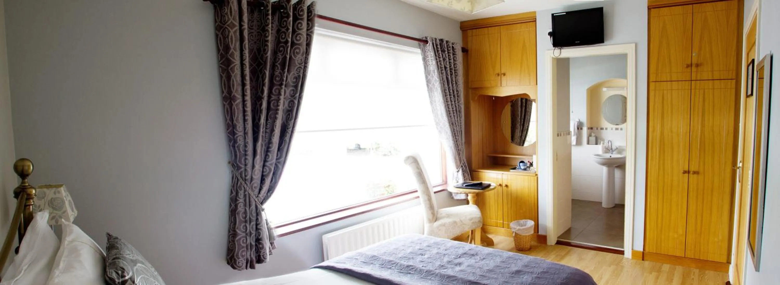 Bed in Mourneview B & B
