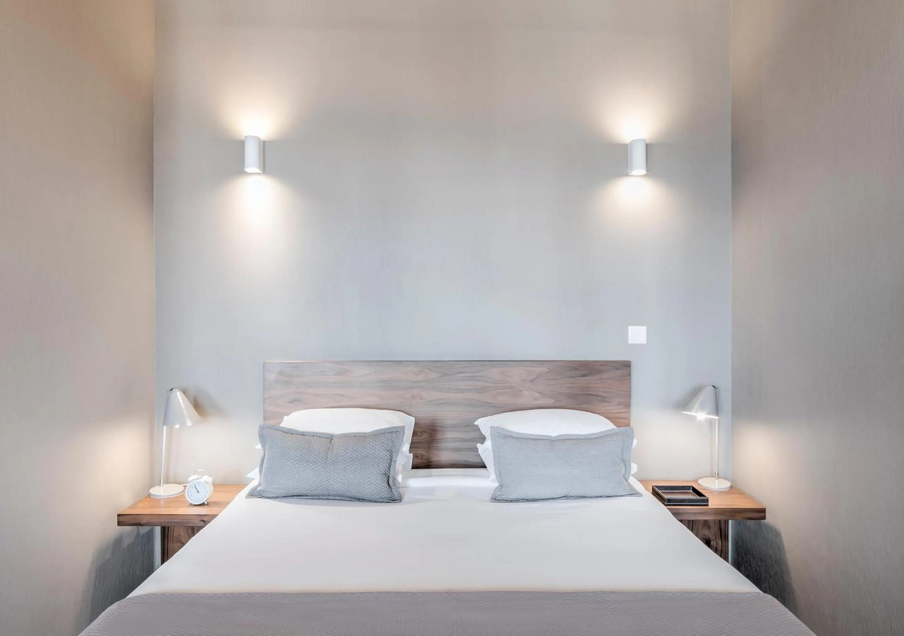 Bed in Oporto Street Sá de Noronha