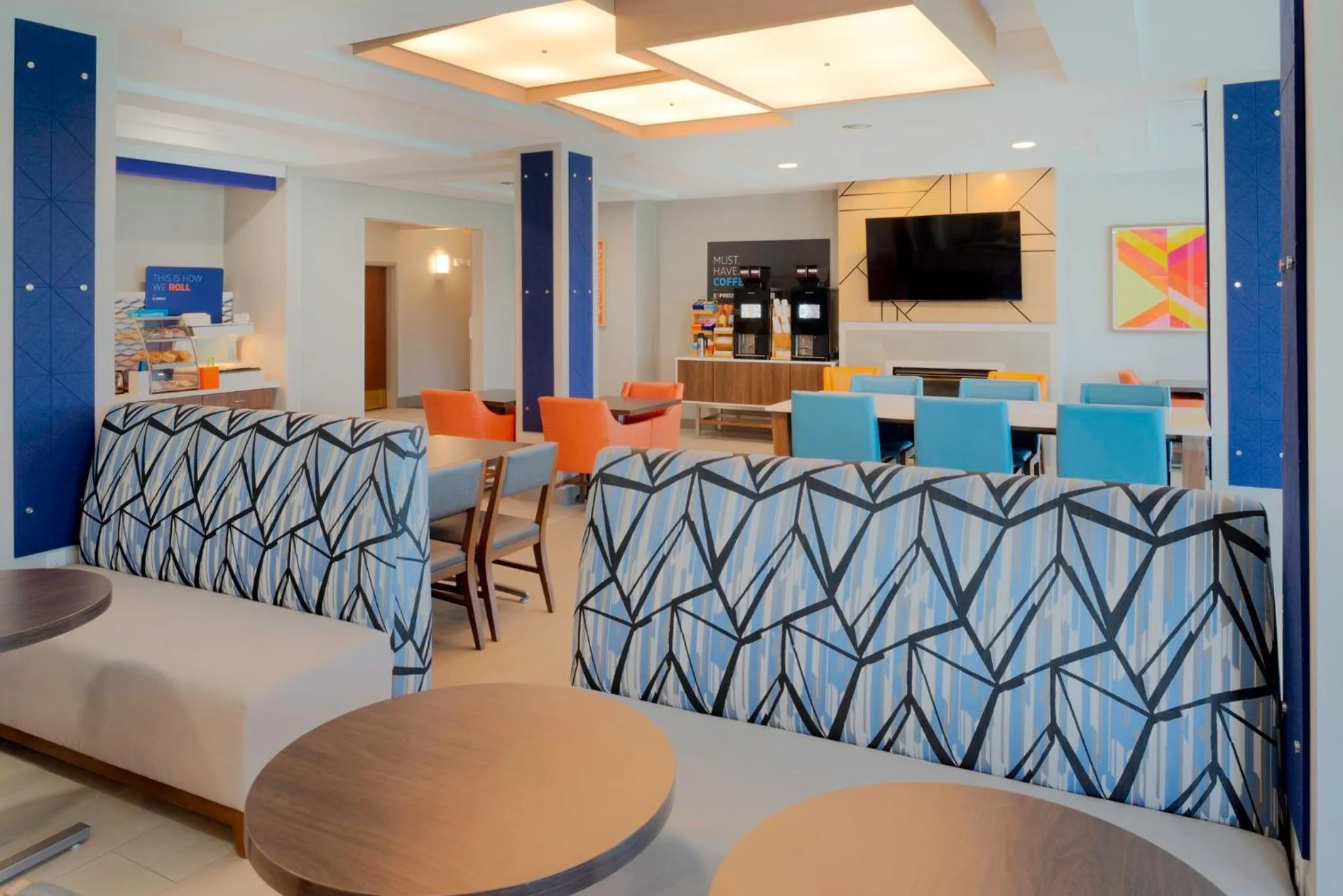 Breakfast in Holiday Inn Express Hotel & Suites Fort Atkinson by IHG