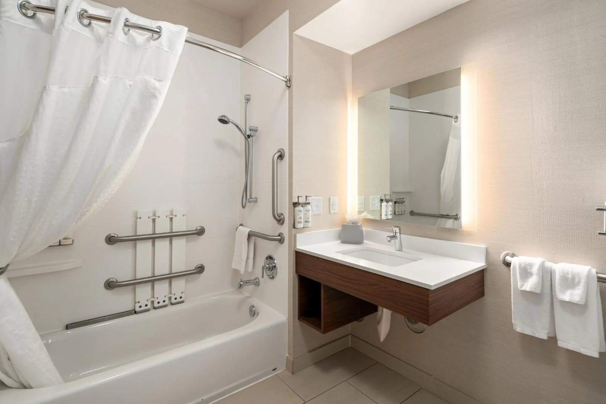 Bathroom in Holiday Inn Express Hotel & Suites Coeur D'Alene I-90 Exit 11 by IHG