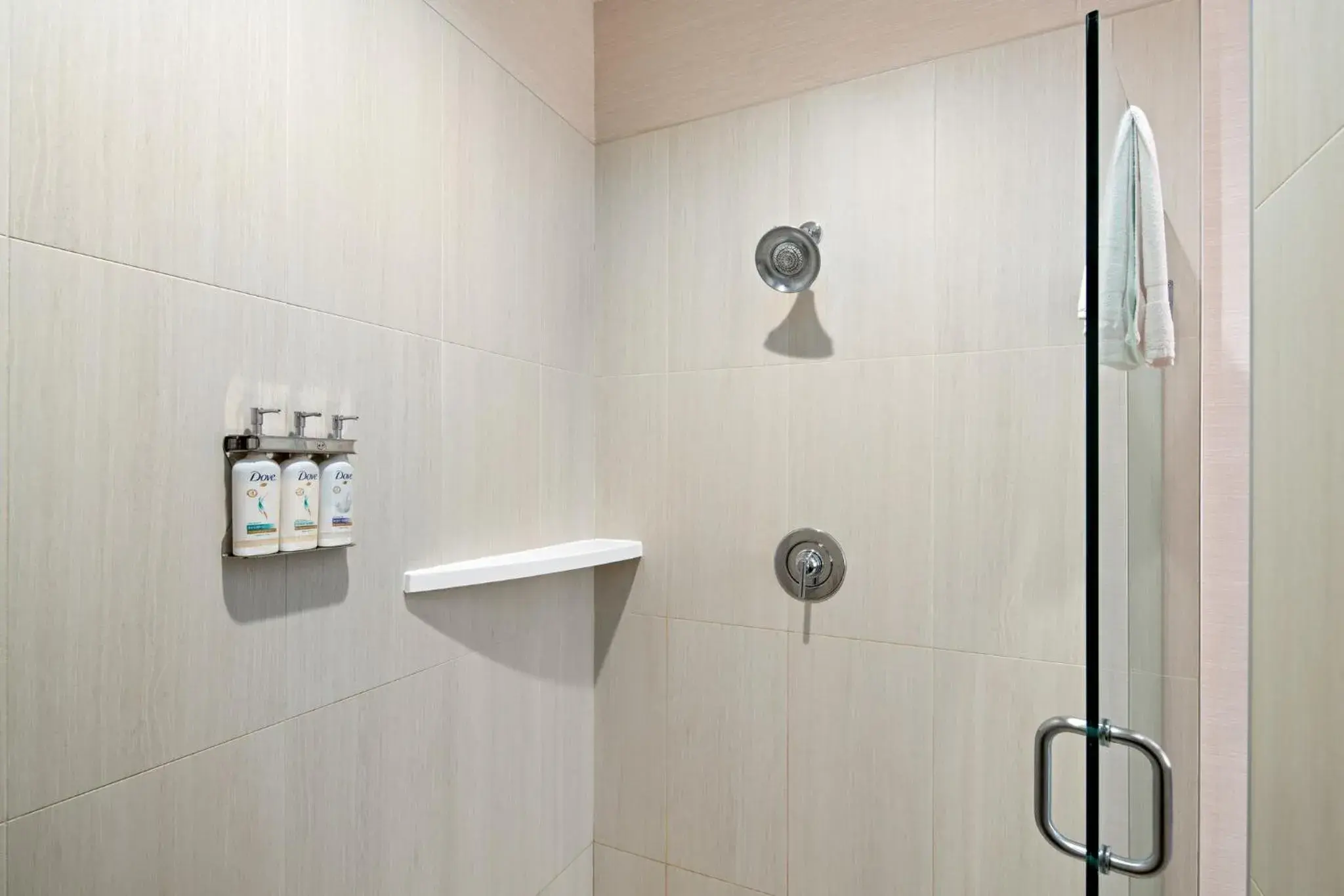 Photo of the whole room in Holiday Inn Express Hotel & Suites Coeur D'Alene I-90 Exit 11 by IHG Photo of the whole room in Holiday Inn Express Hotel & Suites Coeur D'Alene I-90 Exit 11 by IHG