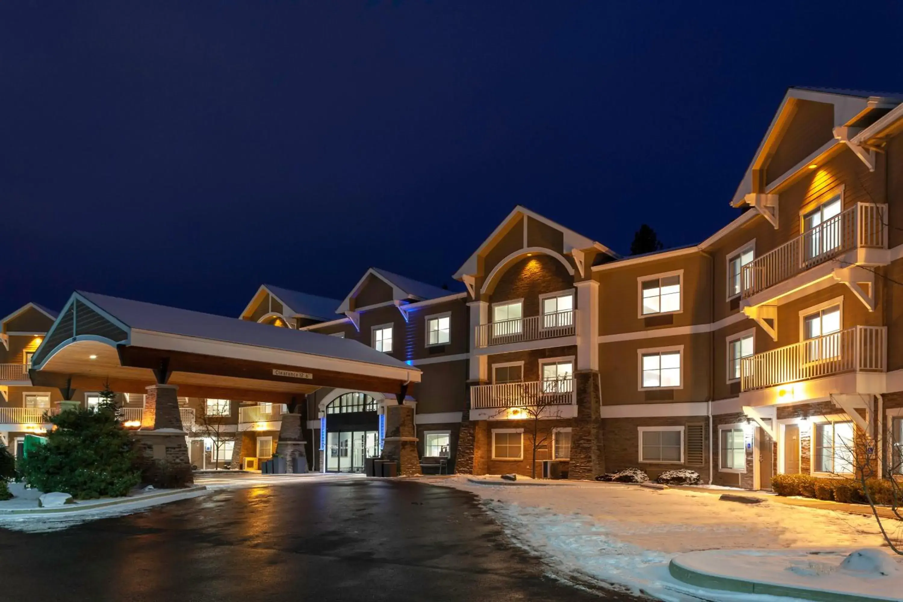 Property building in Holiday Inn Express Hotel & Suites Coeur D'Alene I-90 Exit 11 by IHG Property building in Holiday Inn Express Hotel & Suites Coeur D'Alene I-90 Exit 11 by IHG