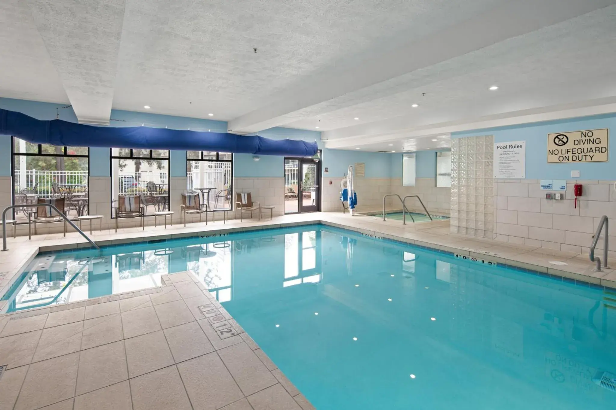 Swimming pool in Holiday Inn Express Hotel & Suites Coeur D'Alene I-90 Exit 11 by IHG Swimming pool in Holiday Inn Express Hotel & Suites Coeur D'Alene I-90 Exit 11 by IHG