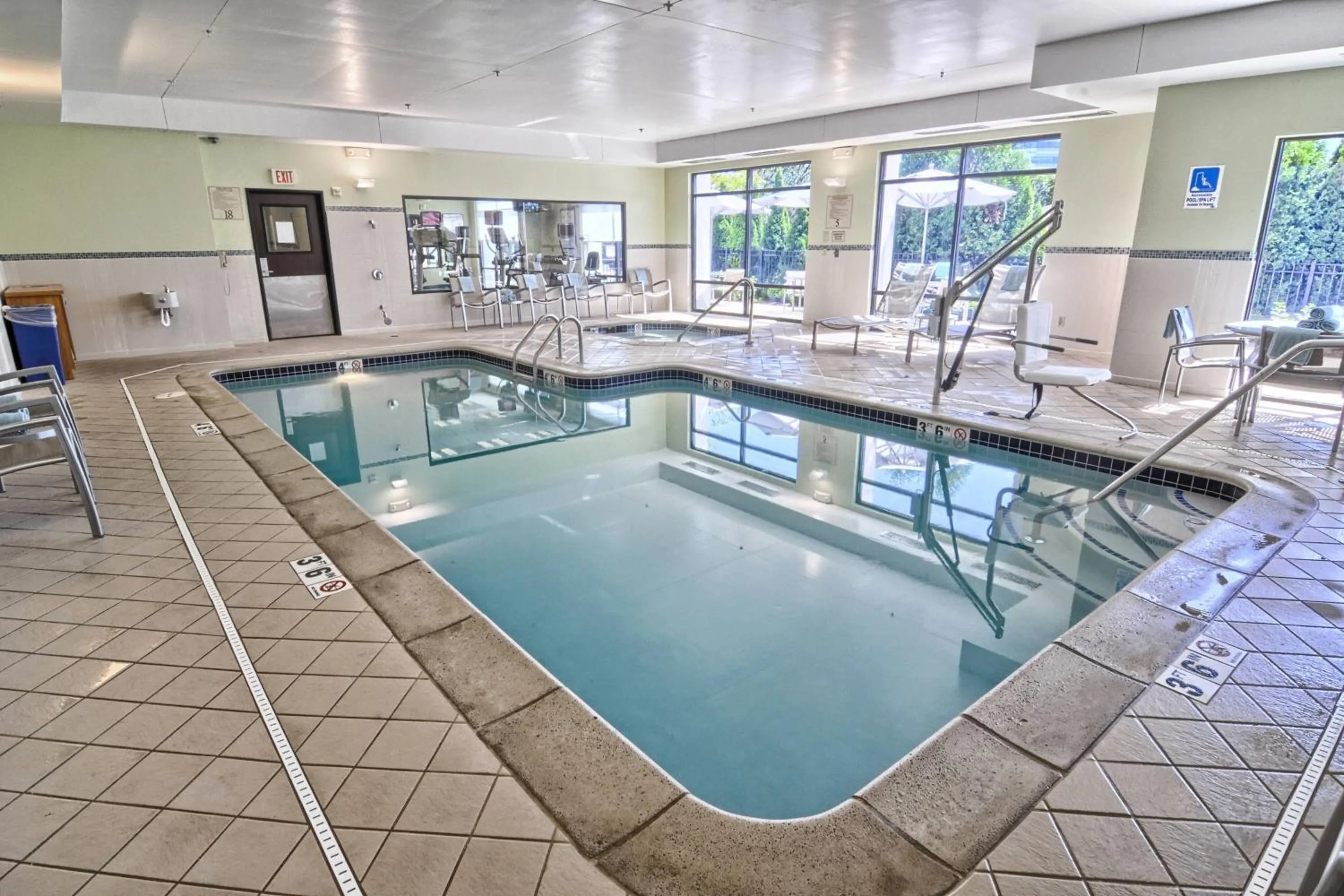 Swimming pool in SpringHill Suites Detroit Southfield