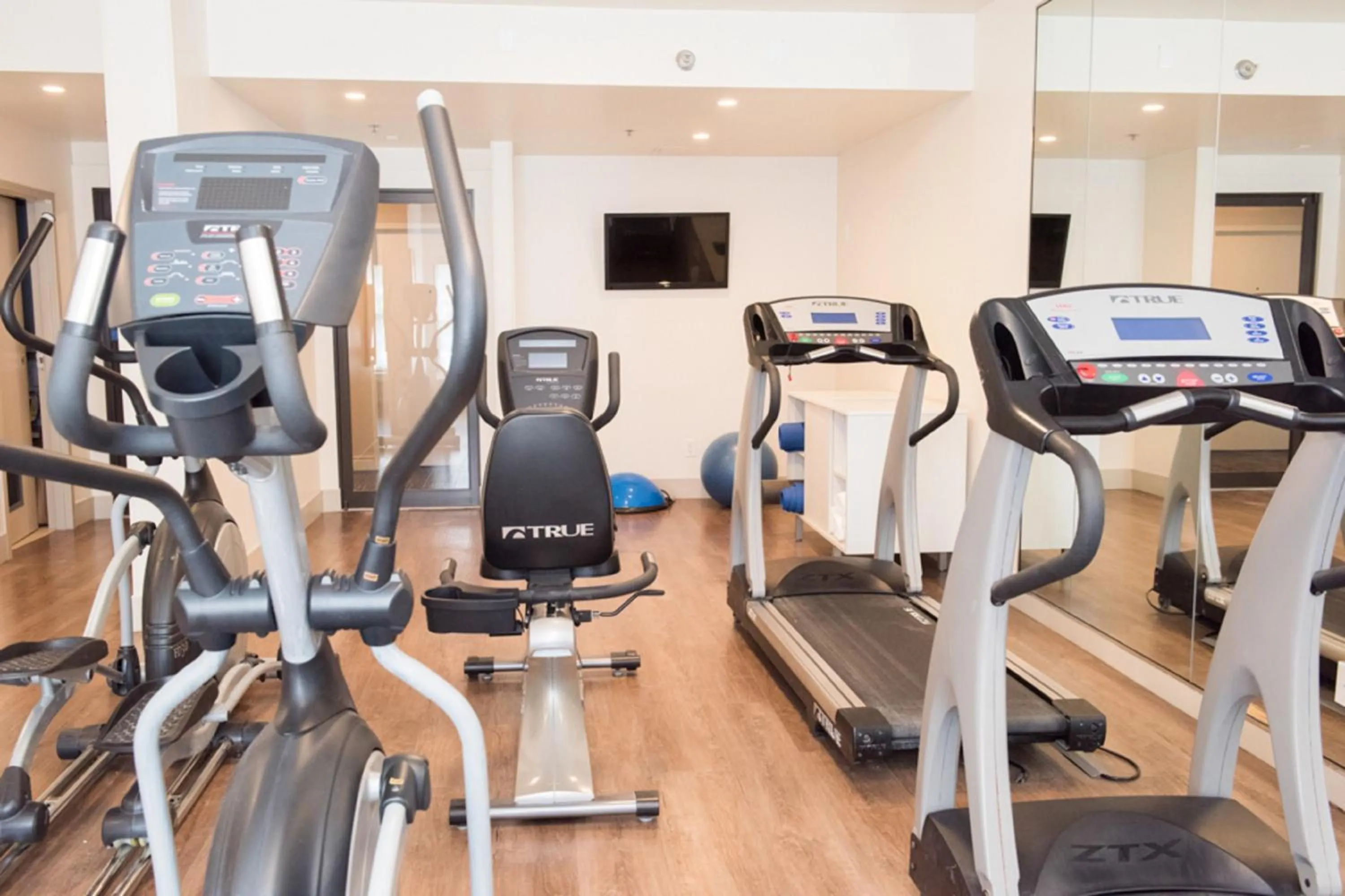 Fitness centre/facilities in Holiday Inn Express Pascagoula-Moss Point by IHG