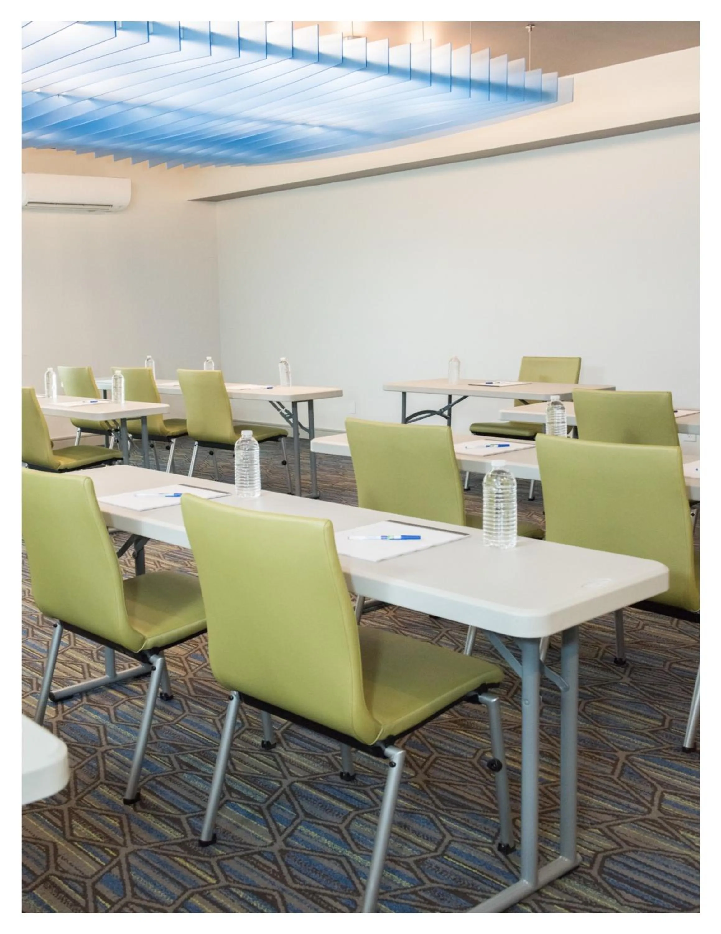 Meeting/conference room in Holiday Inn Express Pascagoula-Moss Point by IHG