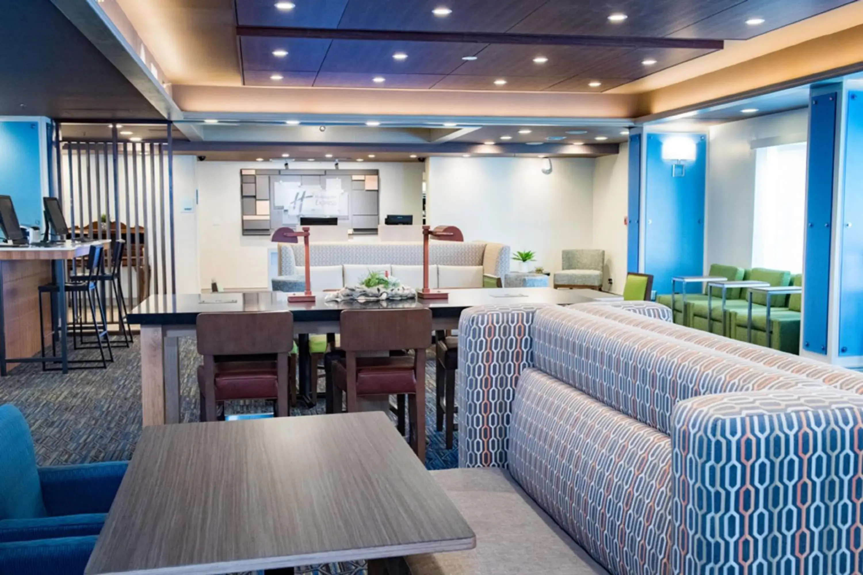 Property building in Holiday Inn Express Pascagoula-Moss Point by IHG Property building in Holiday Inn Express Pascagoula-Moss Point by IHG