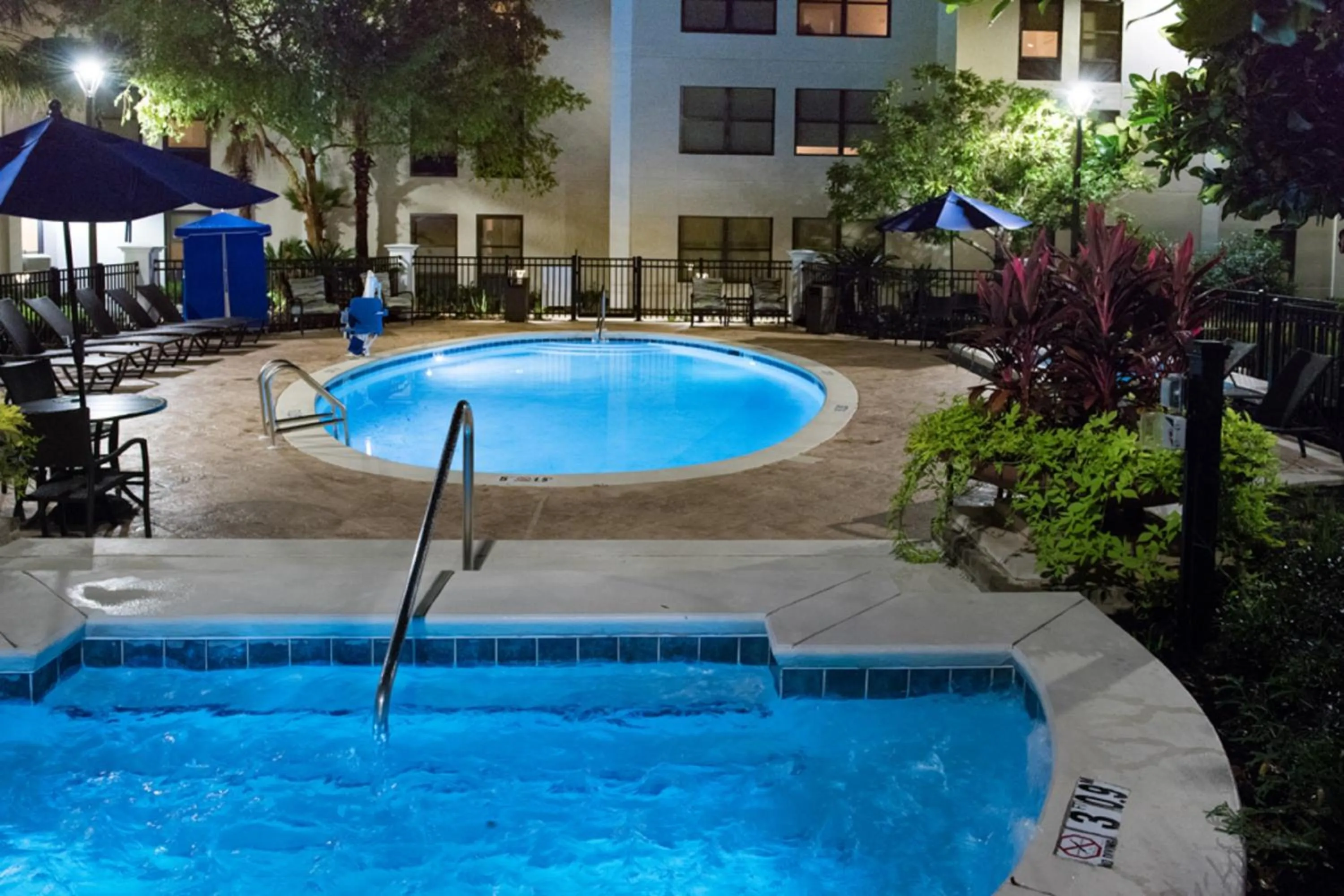 Swimming pool in Holiday Inn Express Pascagoula-Moss Point by IHG