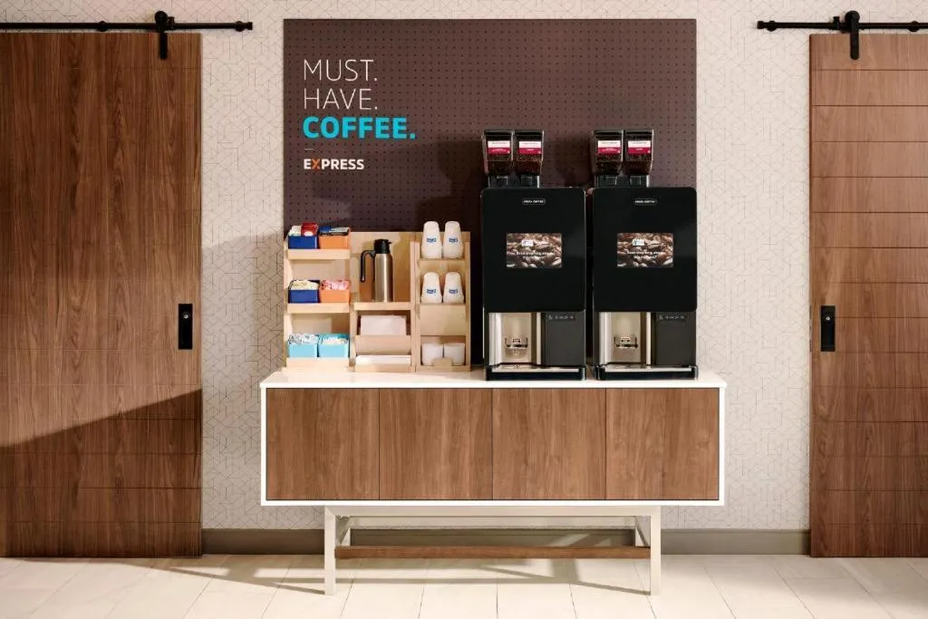 Coffee/tea facilities in Holiday Inn Express Pascagoula-Moss Point by IHG