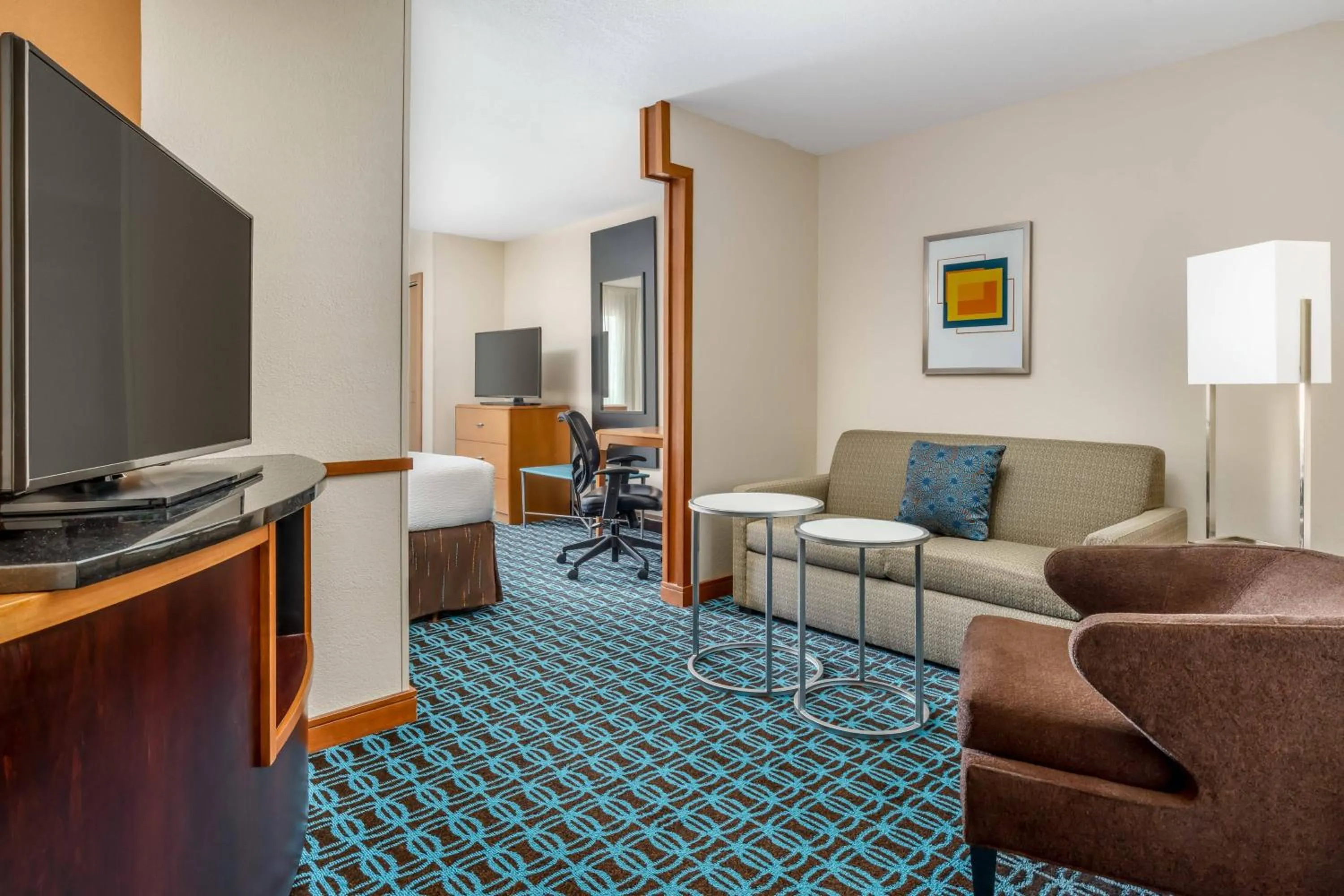 Living room in Fairfield by Marriott Peoria East