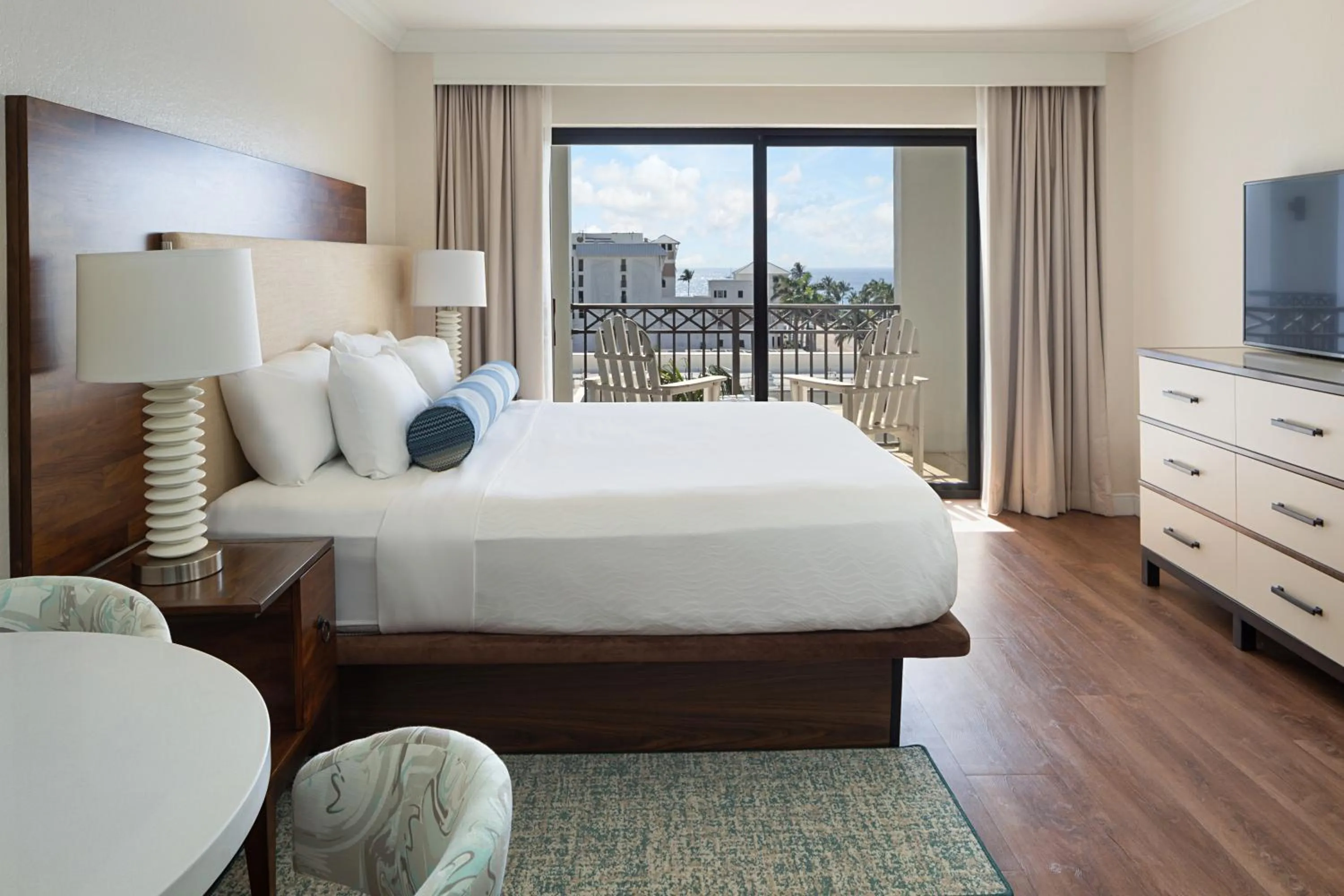 Bedroom, Bed in The Atlantic Suites on the Ave