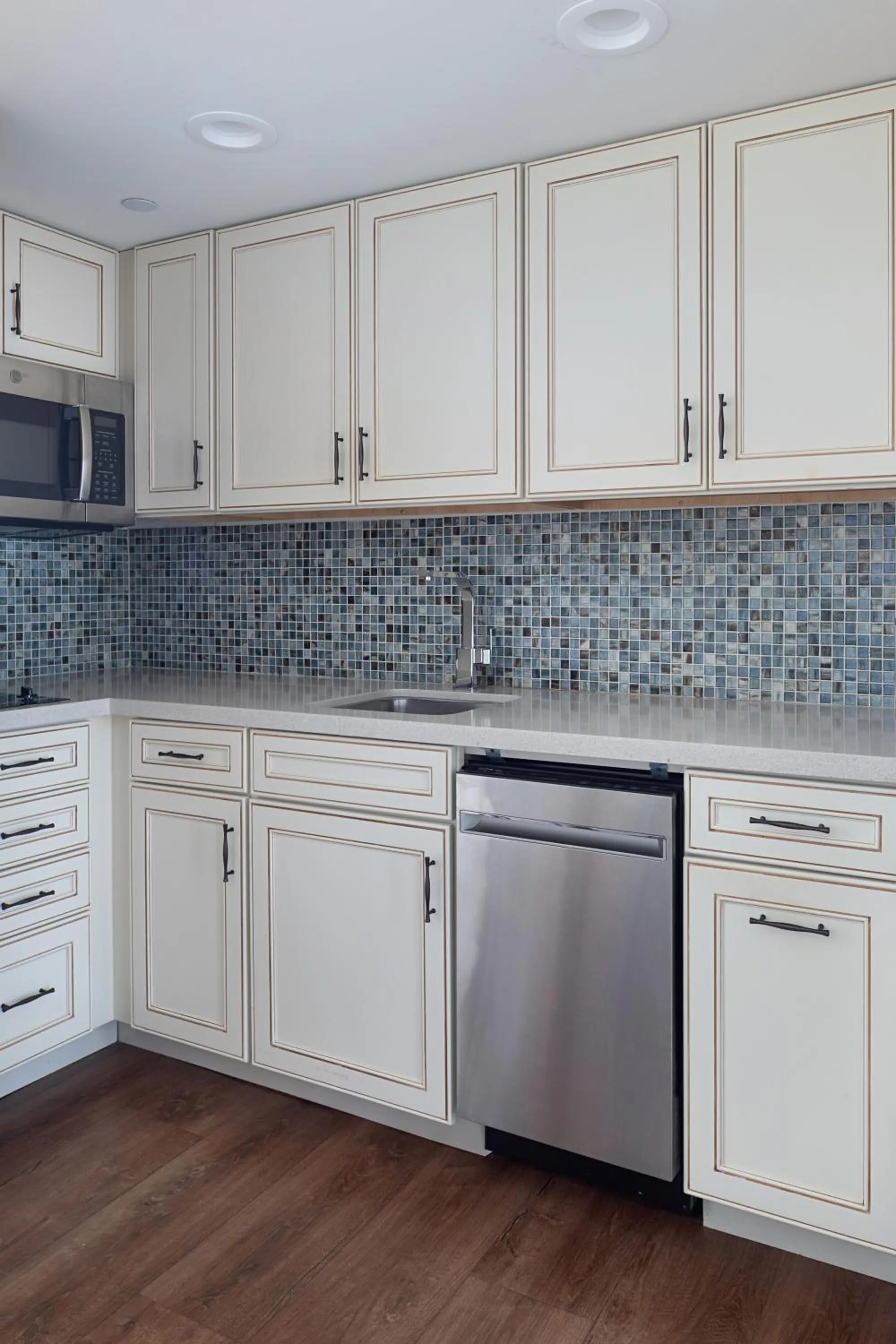 kitchen in The Atlantic Suites on the Ave