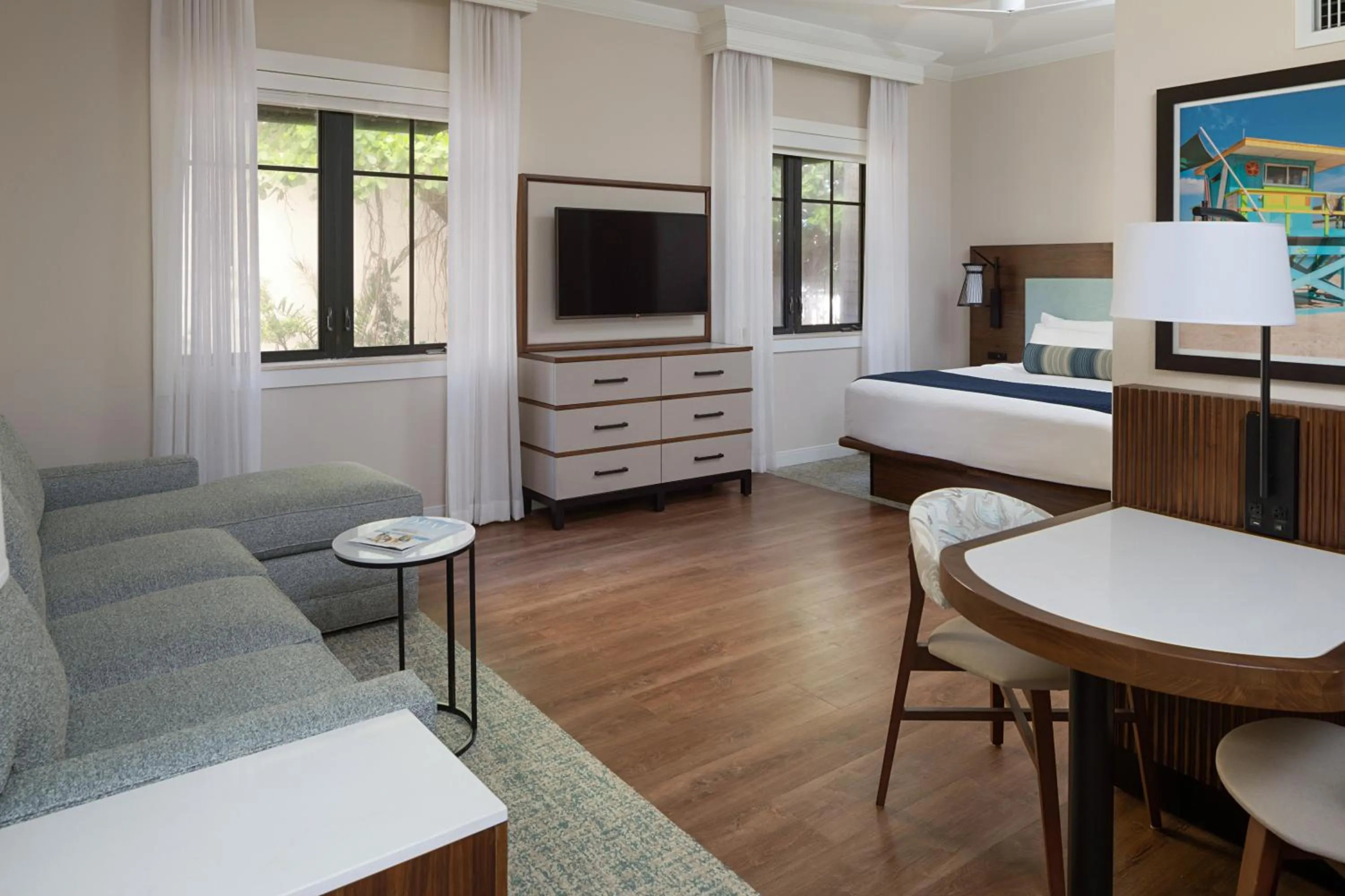 Bed in The Atlantic Suites on the Ave