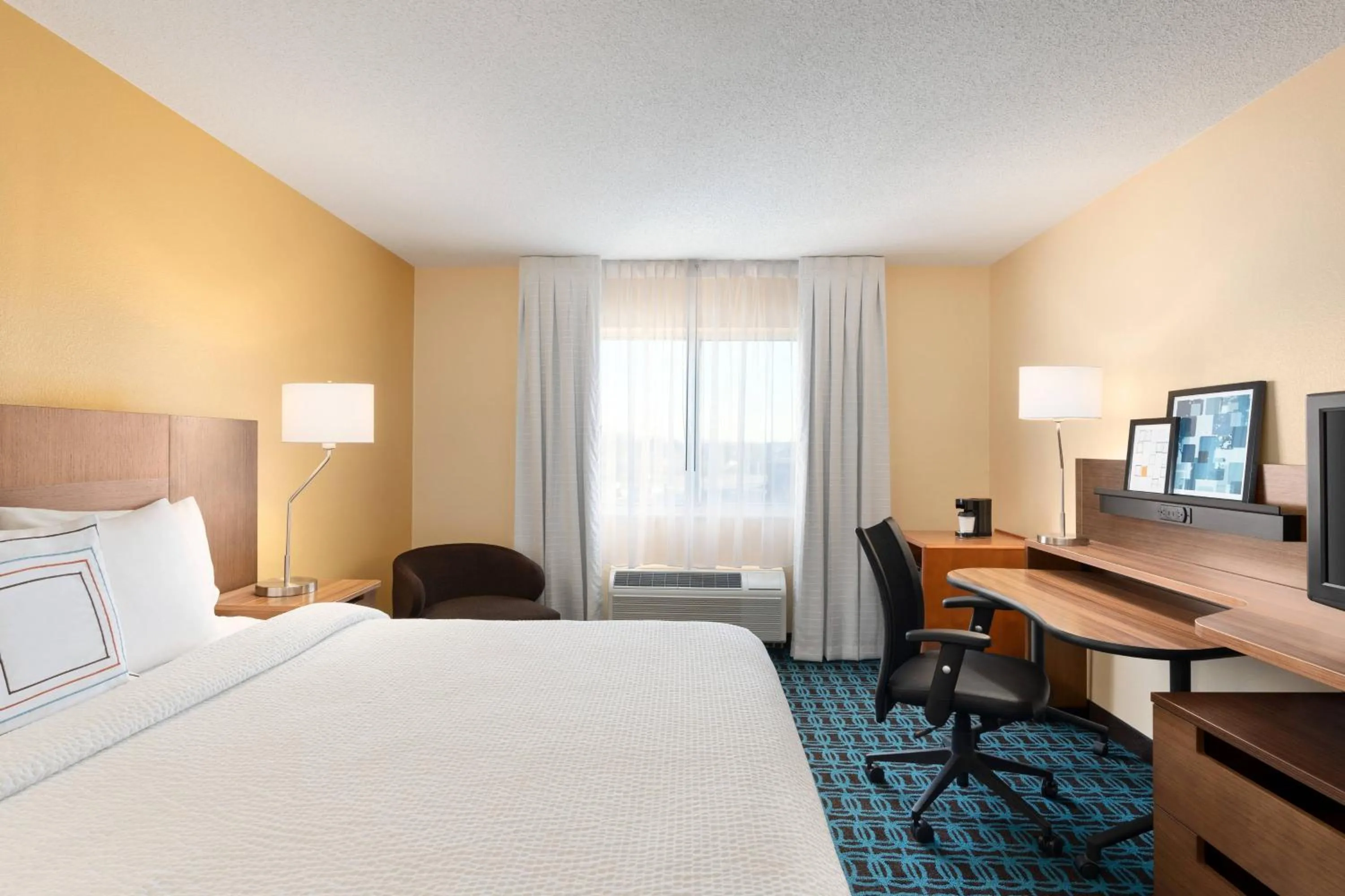 Photo of the whole room, Bed in Fairfield Inn by Marriott Deptford