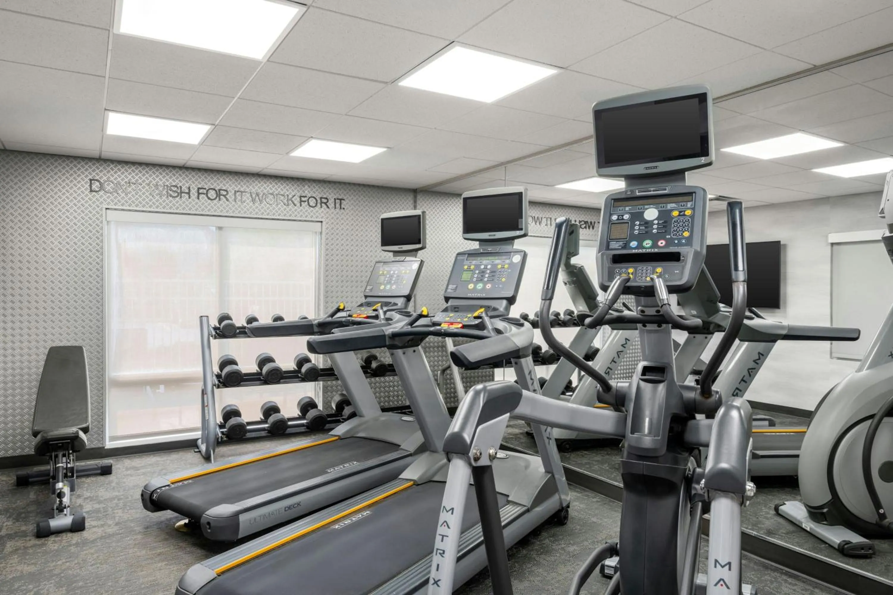 Fitness centre/facilities in Fairfield Inn and Suites New Buffalo