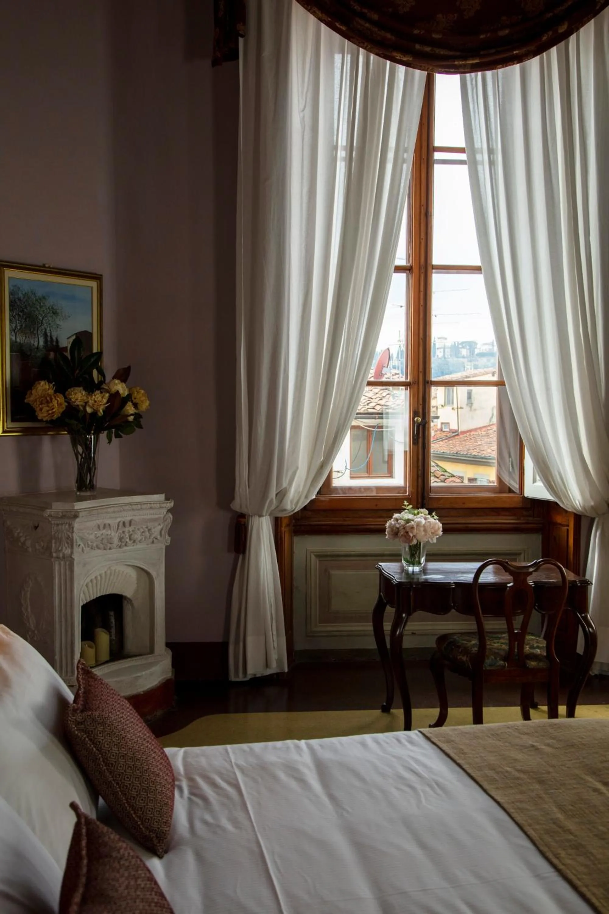 View (from property/room), Bed in Hotel Palazzo Guadagni