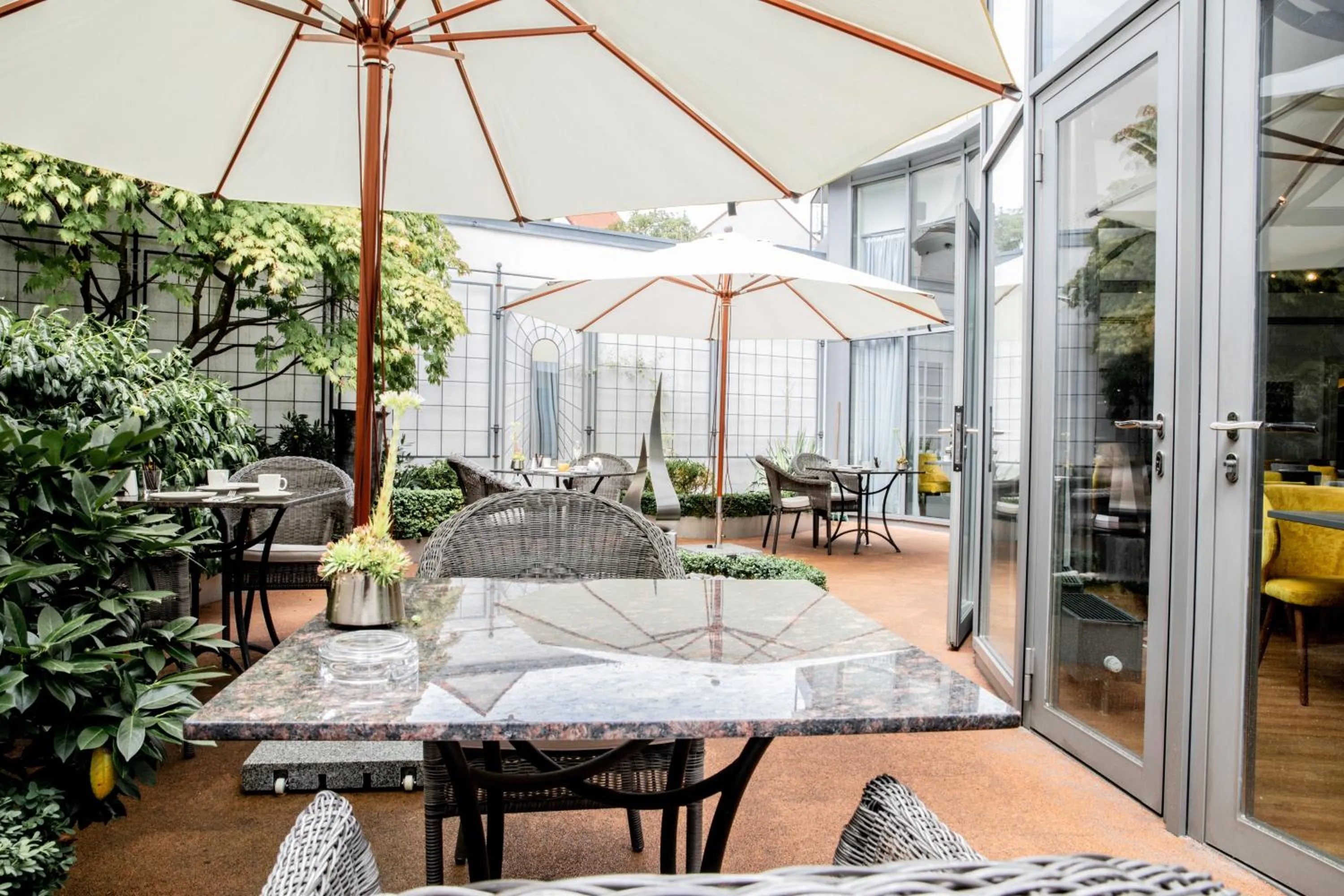 Patio in Altstadthotel Messerschmitt