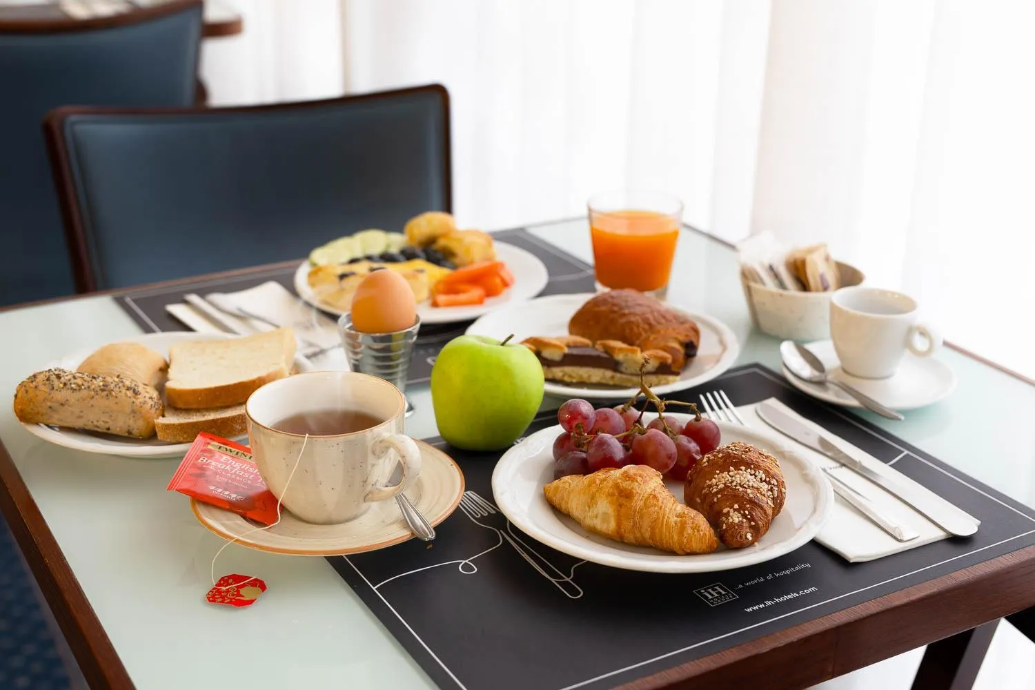 Breakfast in iH Hotels Milano Eur - Trezzano sul Naviglio