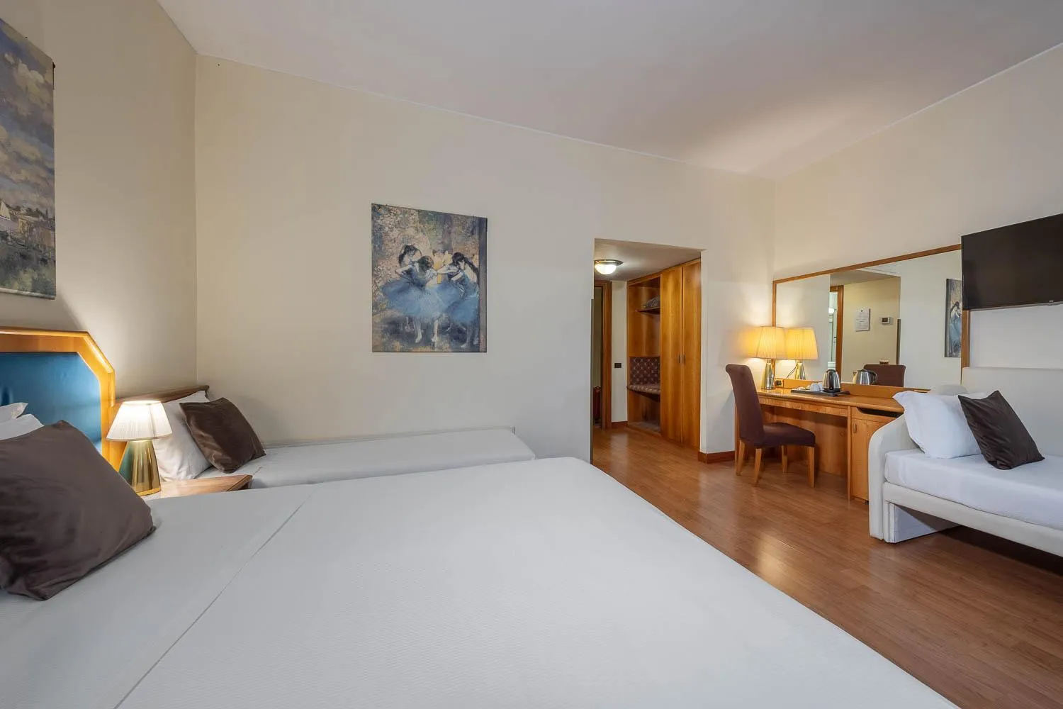 Bed in iH Hotels Milano Eur - Trezzano sul Naviglio