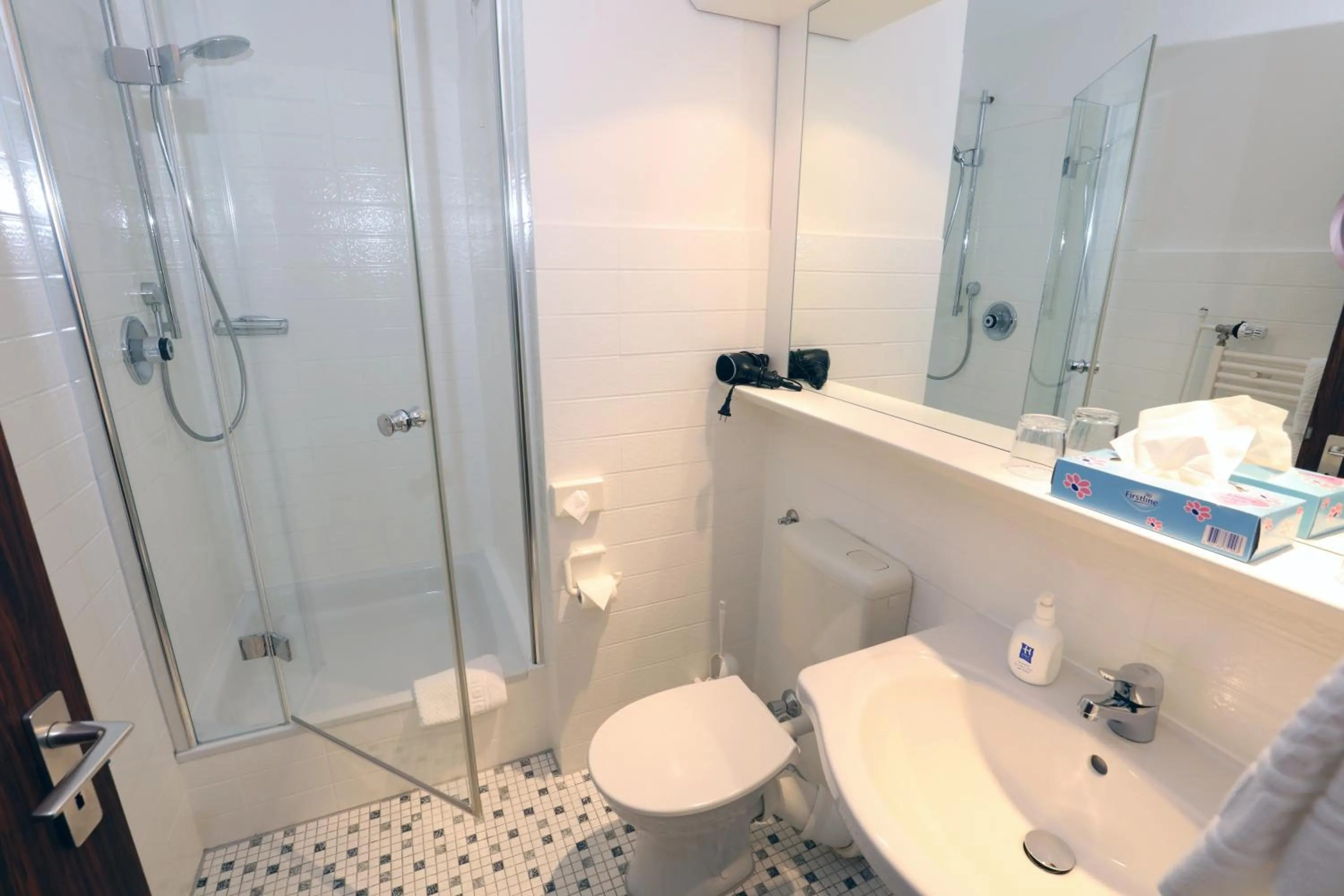 Bathroom in Hotel Kröger