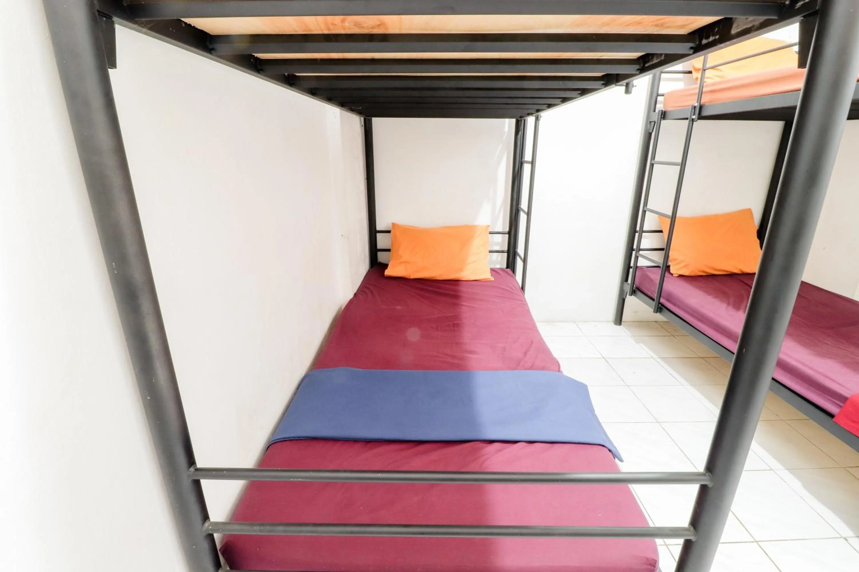 bunk bed, Bed in Arjuna 31