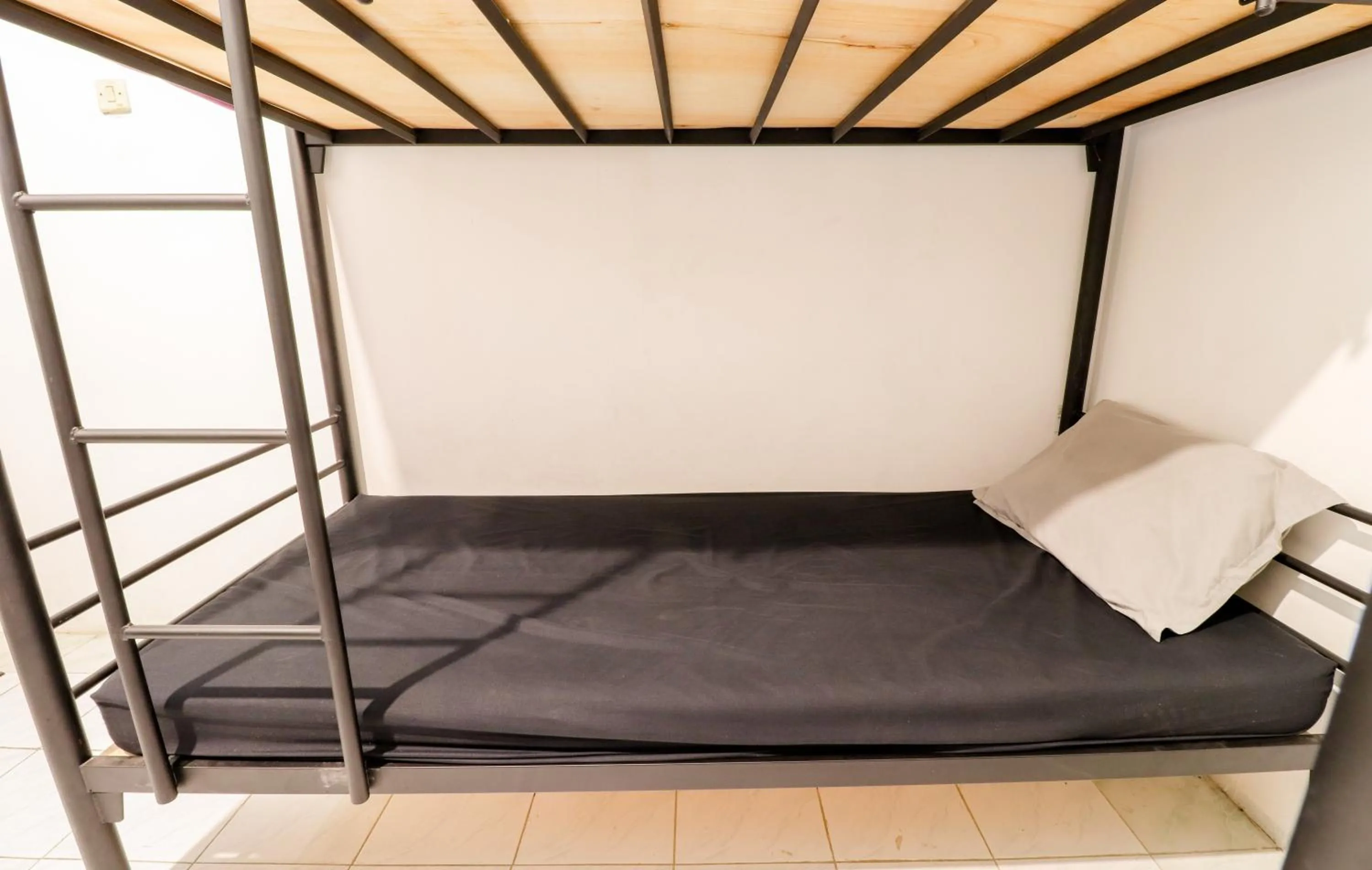 bunk bed, Bed in Arjuna 31
