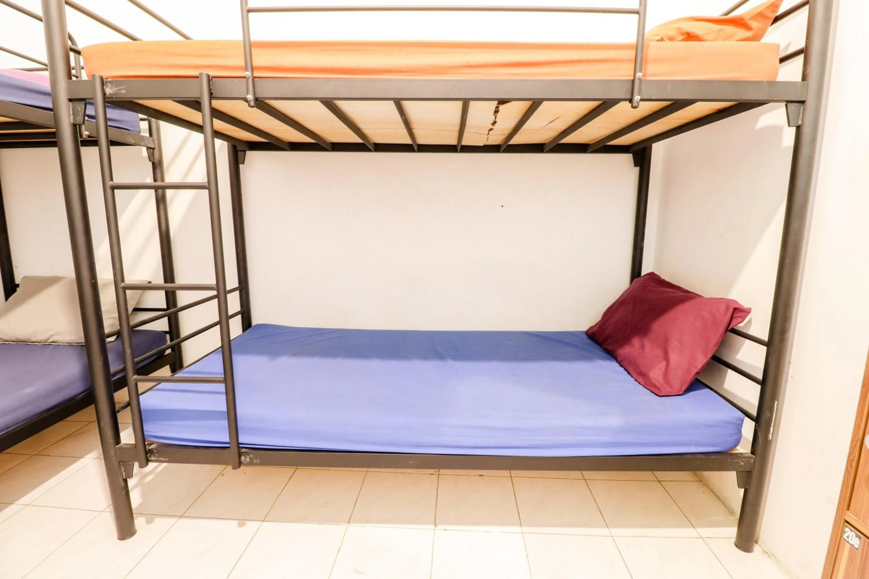 bunk bed, Bed in Arjuna 31