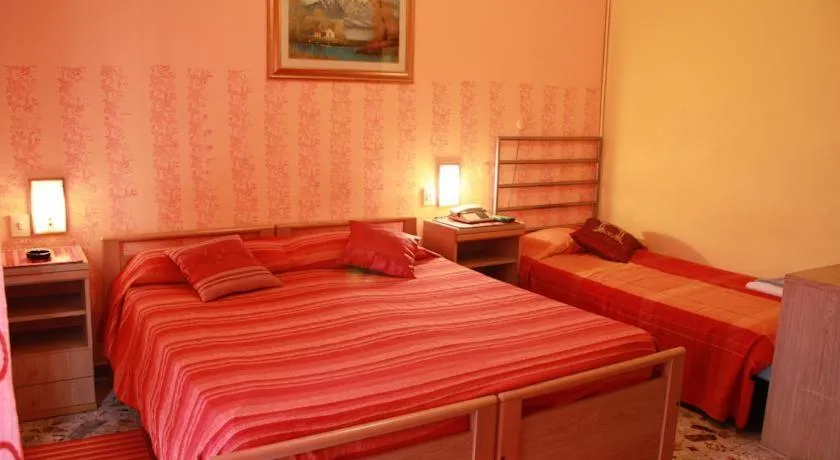 Cycling, Bed in Hotel San Giovanni