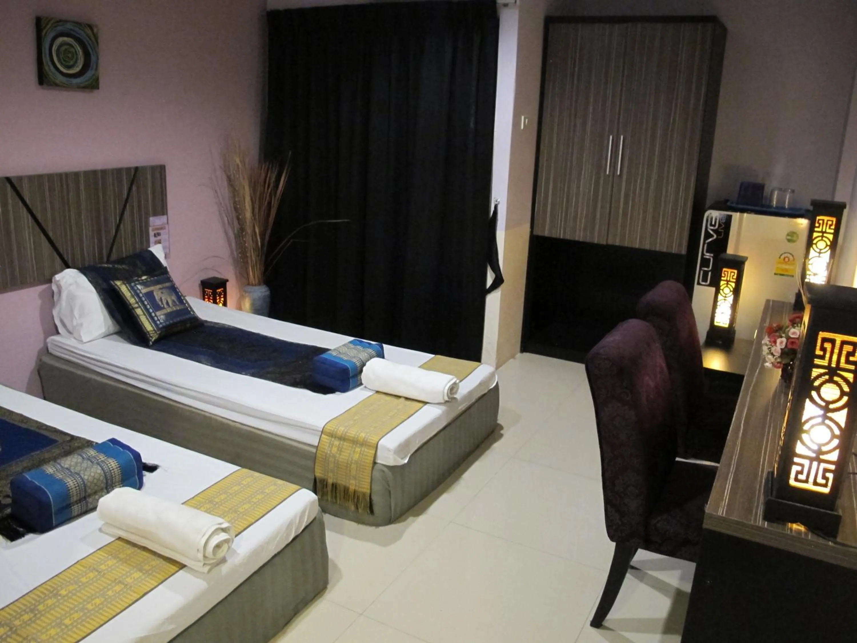 Other, Bed in Sunny Residence