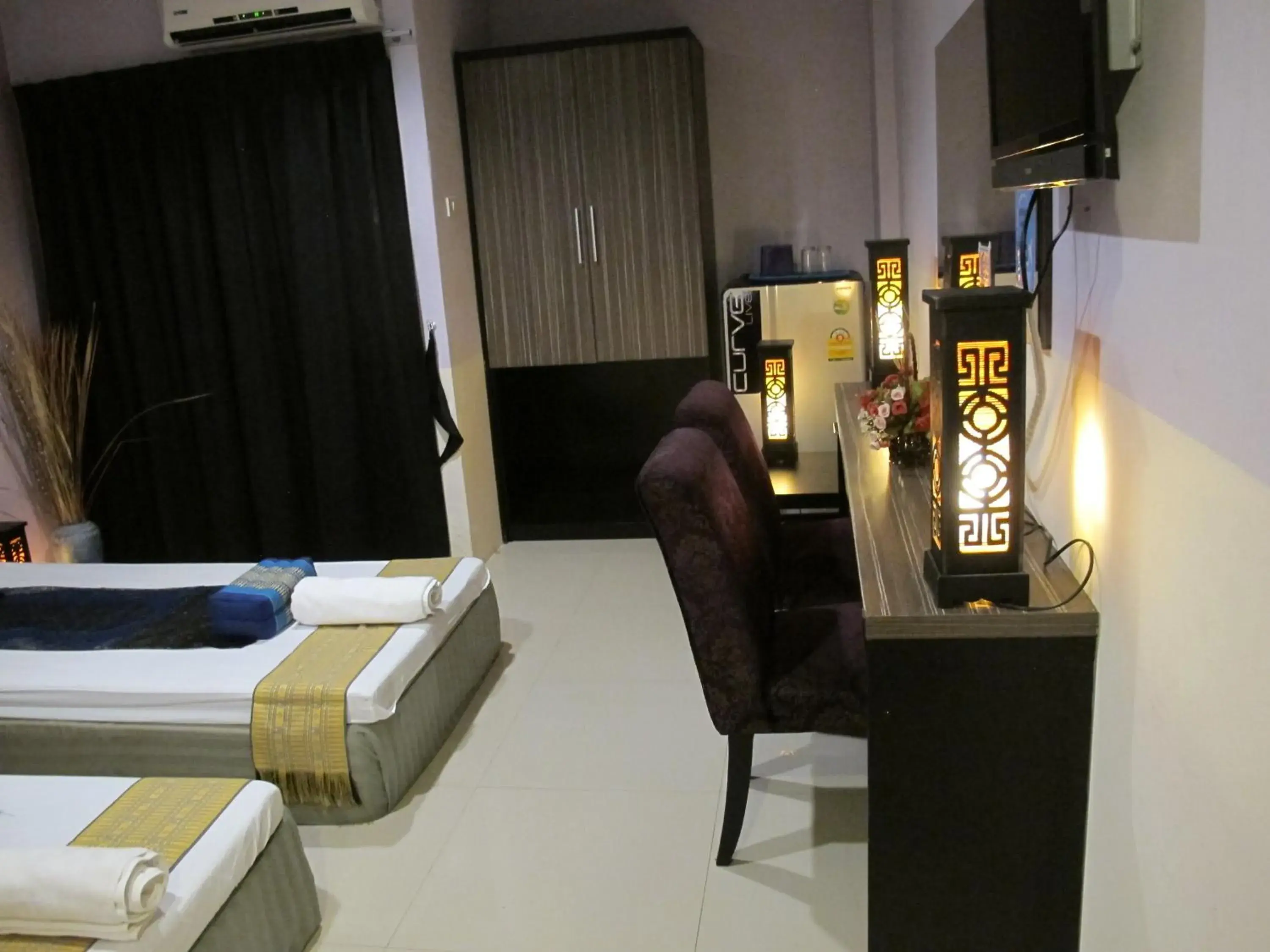 Massage, Bed in Sunny Residence Massage, Bed in Sunny Residence