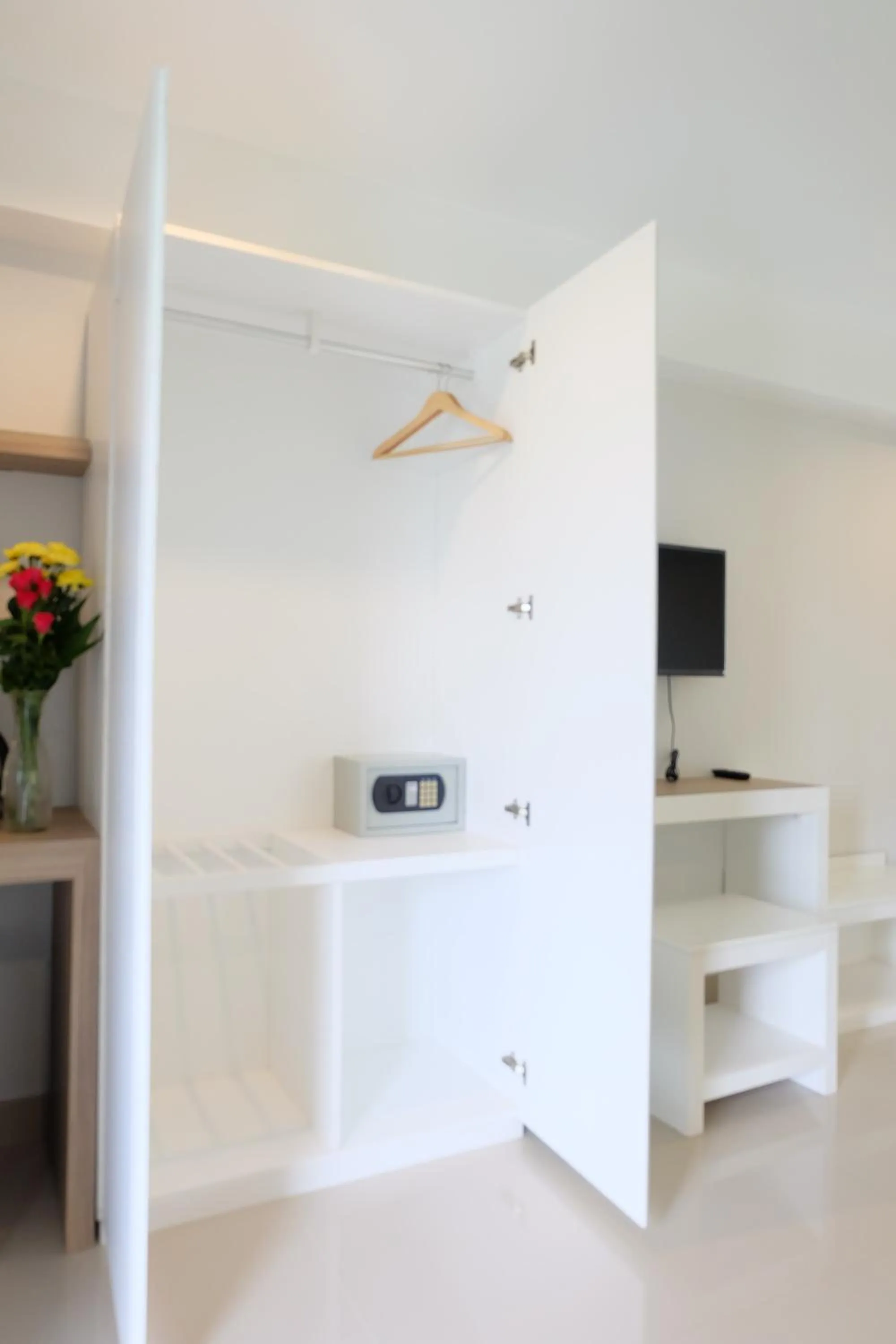 Photo of the whole room, Bed in Sunny Residence