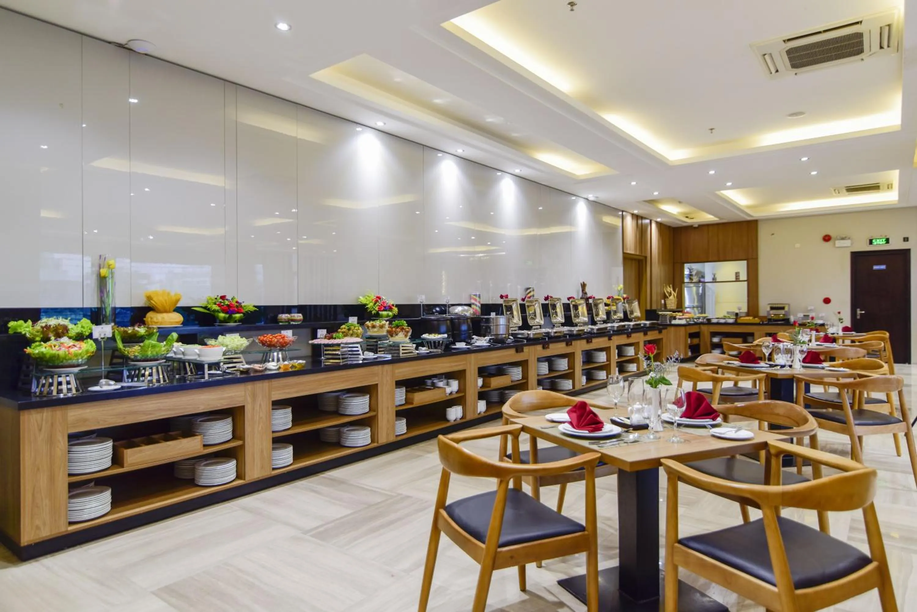 Restaurant/places to eat in Poseidon Nha Trang Hotel