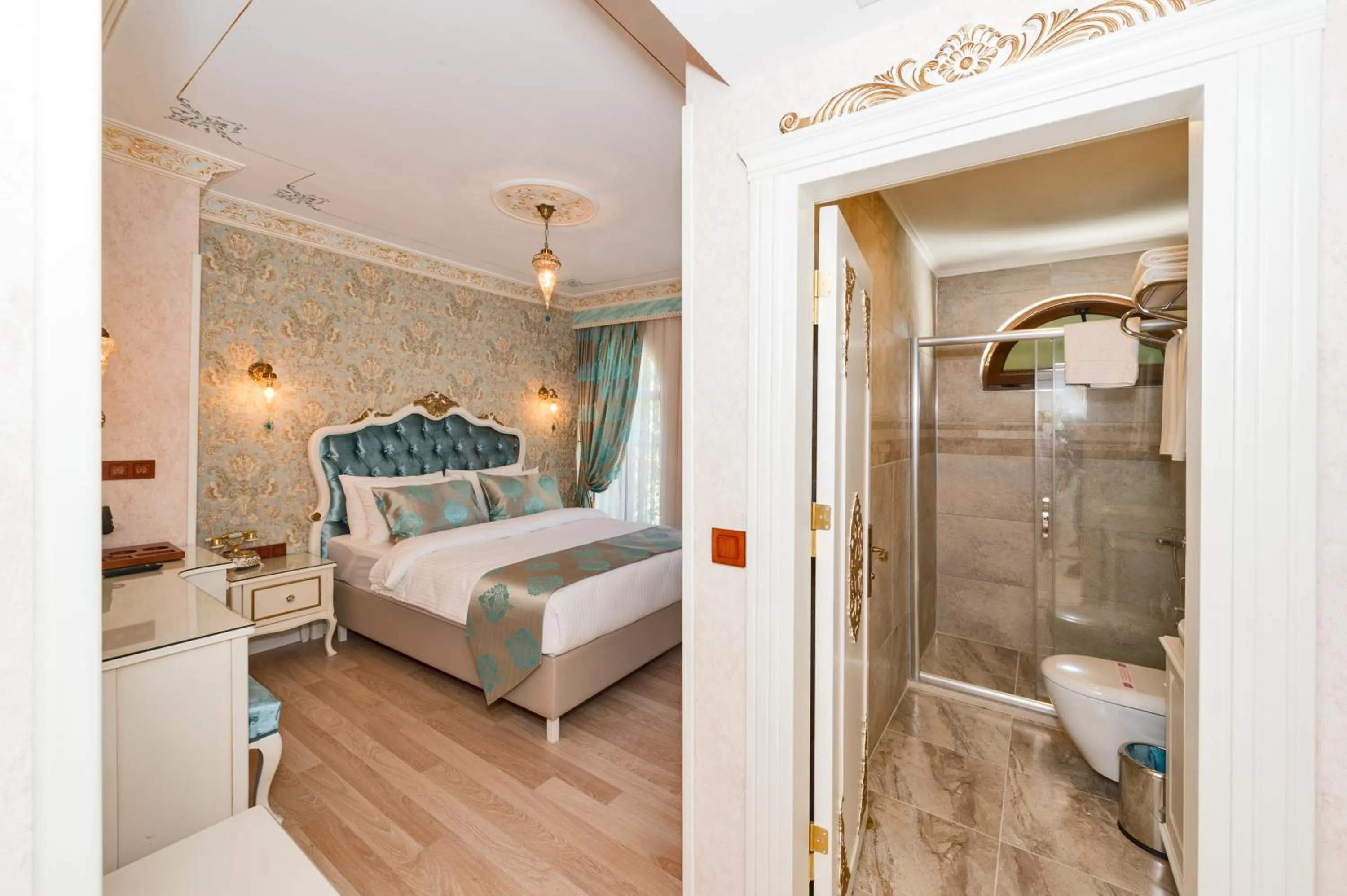 Property building, Bed in Hotel 1453