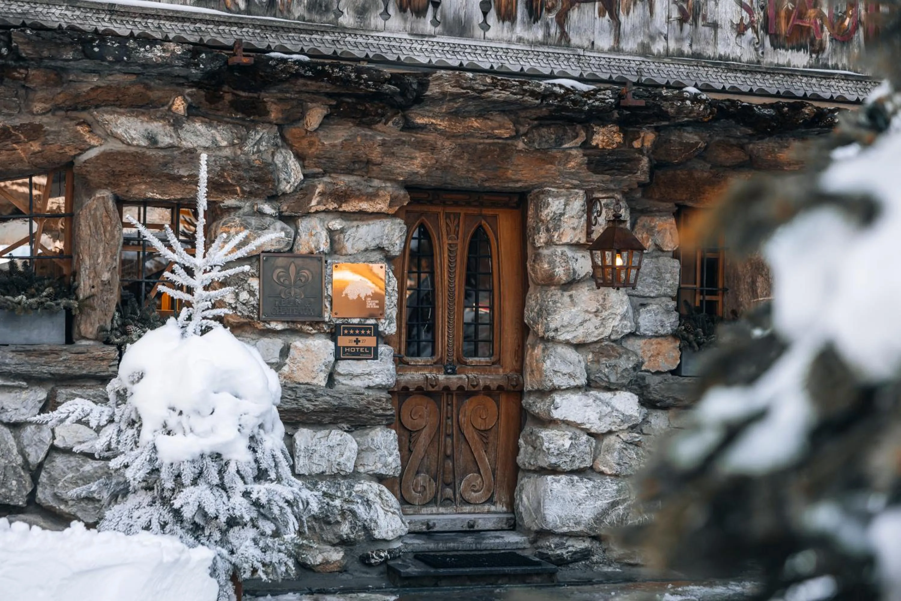 Property building in Hostellerie du Pas de l'Ours "Relais et Châteaux"