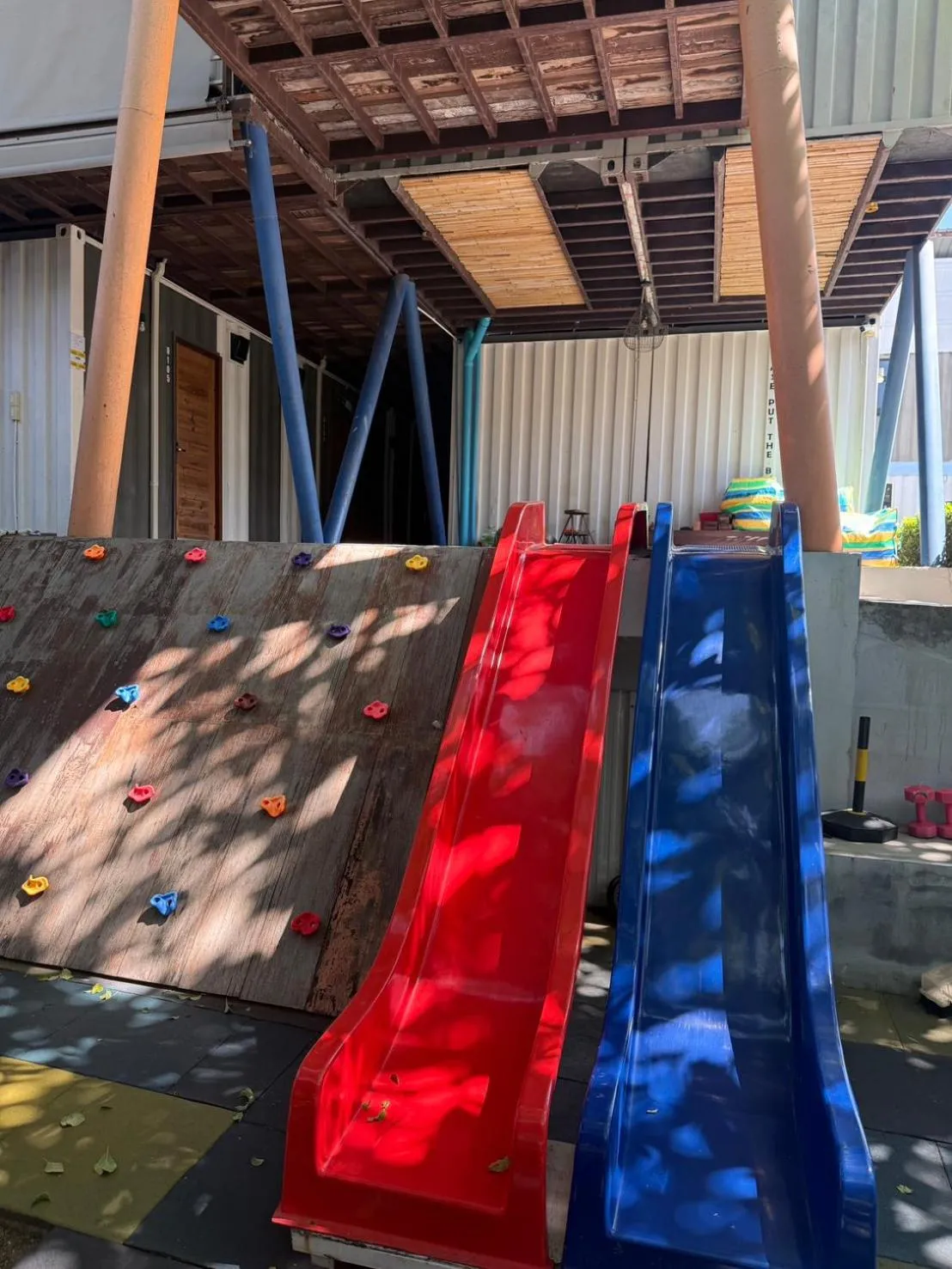 Children play ground in Us Hostel Samui