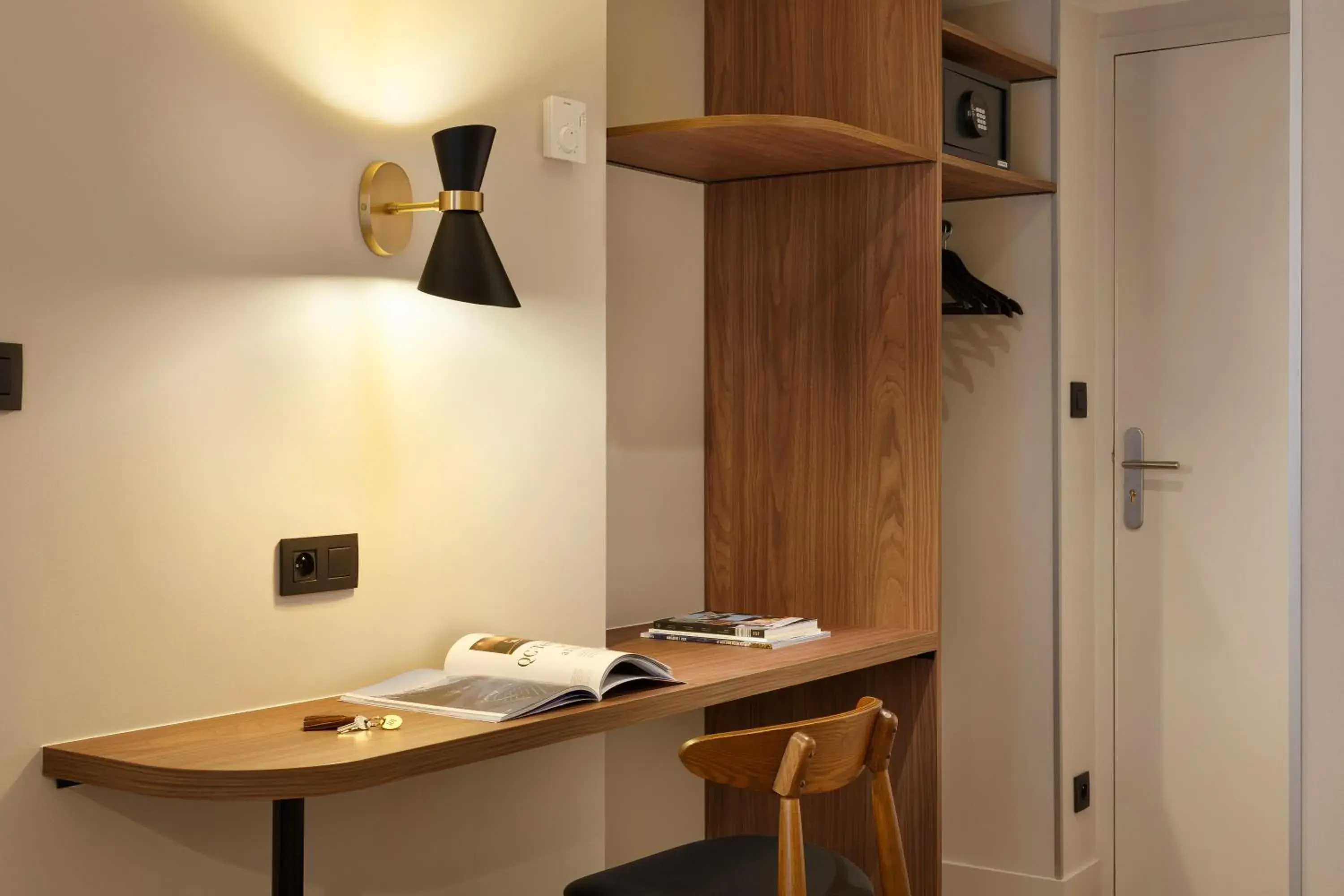 Bedroom in Maison Barbillon Grenoble - Centre Gare Bedroom in Maison Barbillon Grenoble - Centre Gare