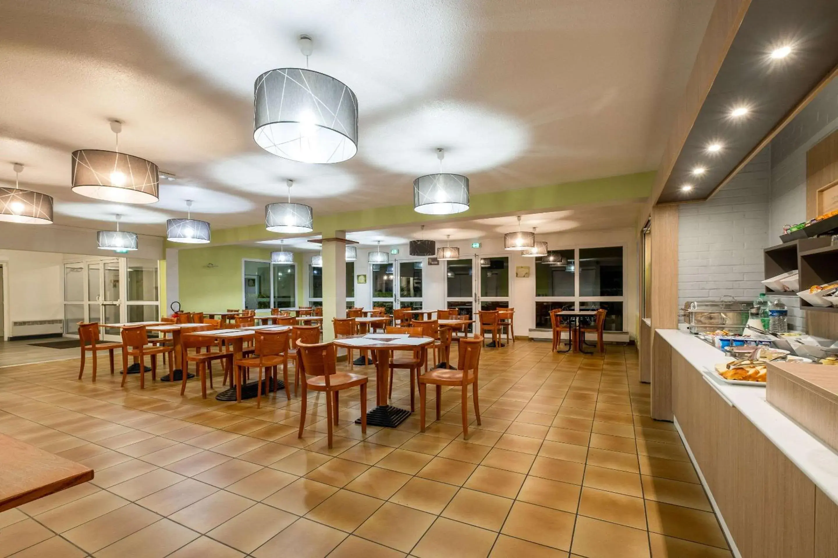 Restaurant/places to eat in Comfort Hotel Lille Lomme Restaurant/places to eat in Comfort Hotel Lille Lomme