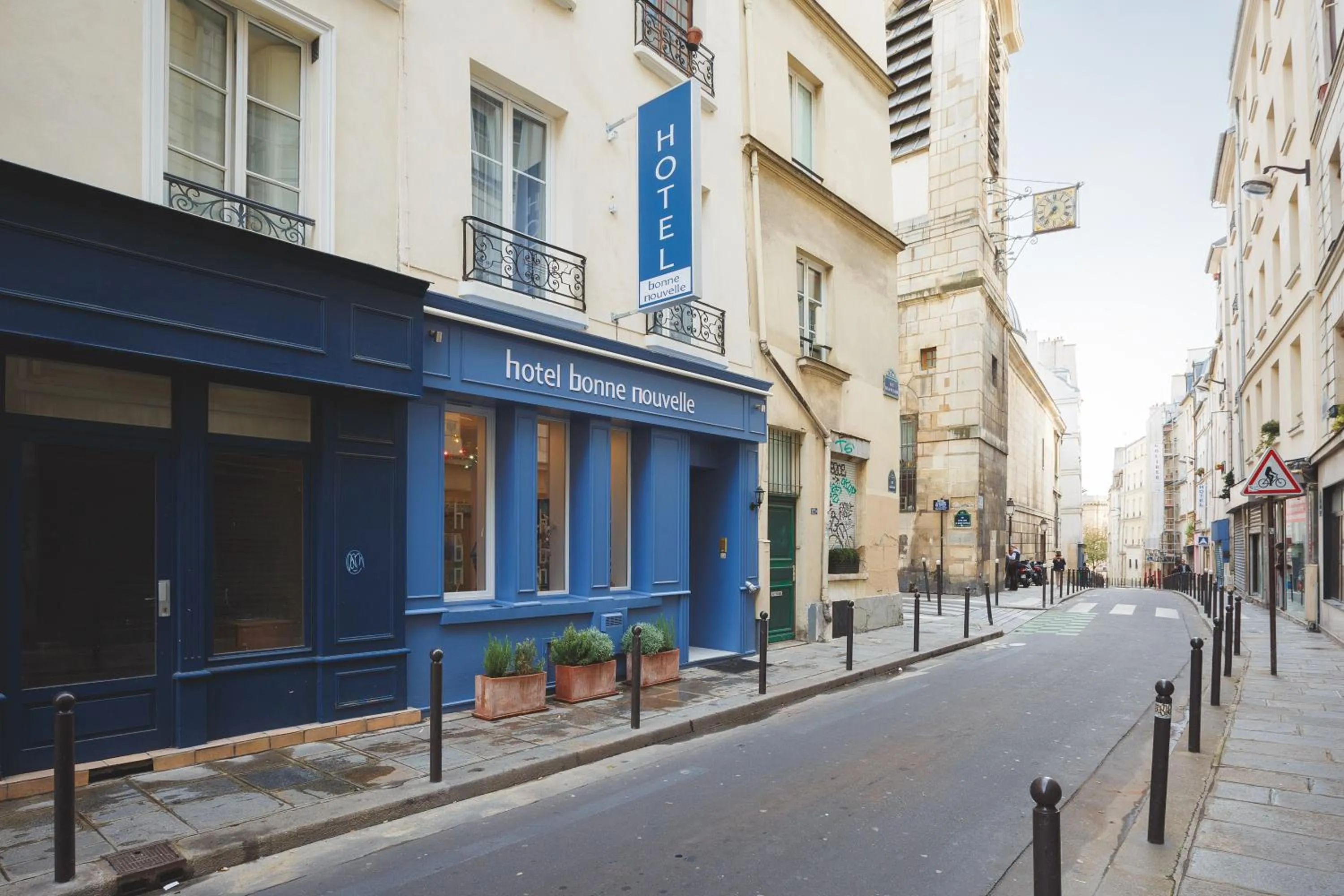 Street view in Hôtel Bonne Nouvelle