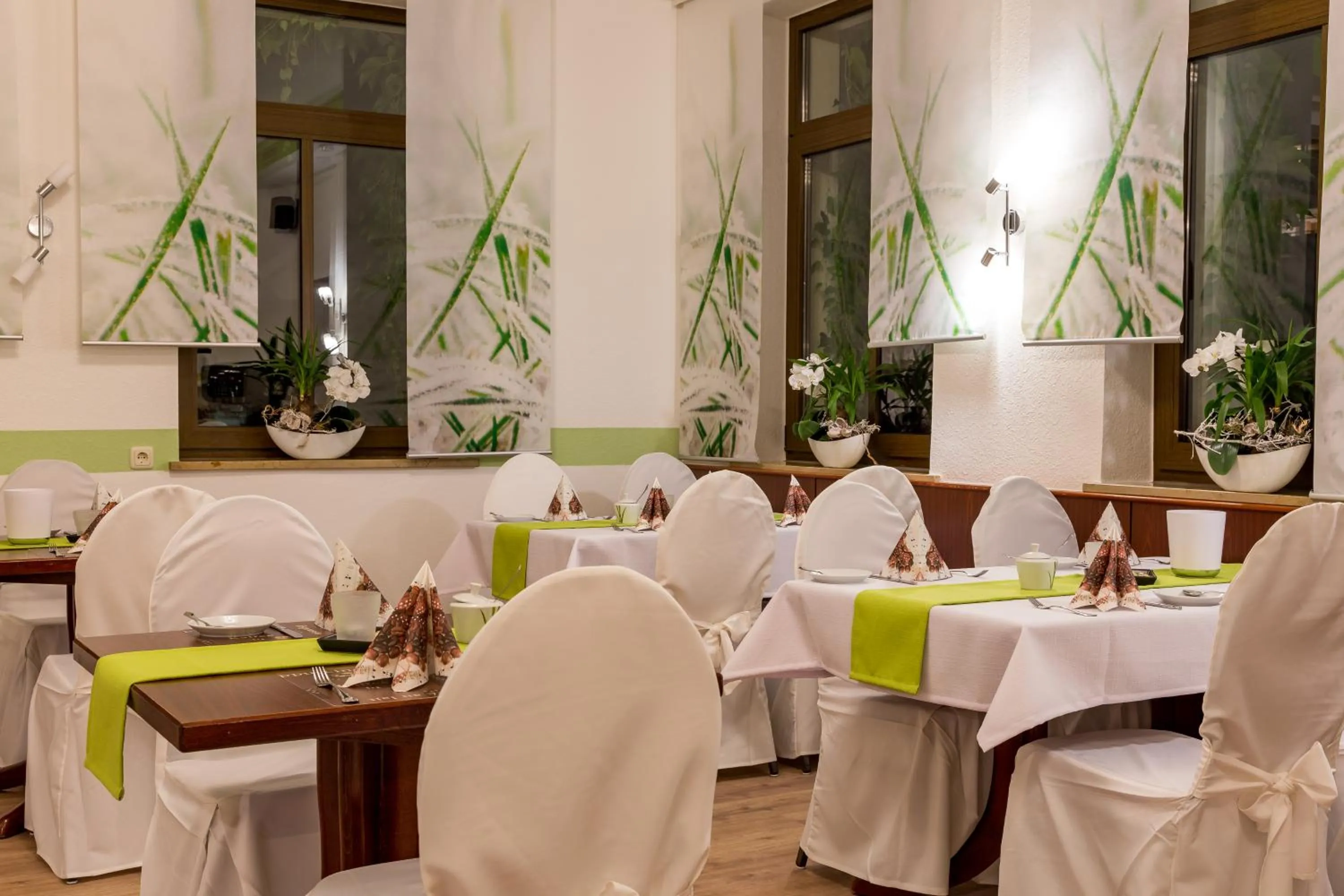 Buffet breakfast in Hotel Am Markt