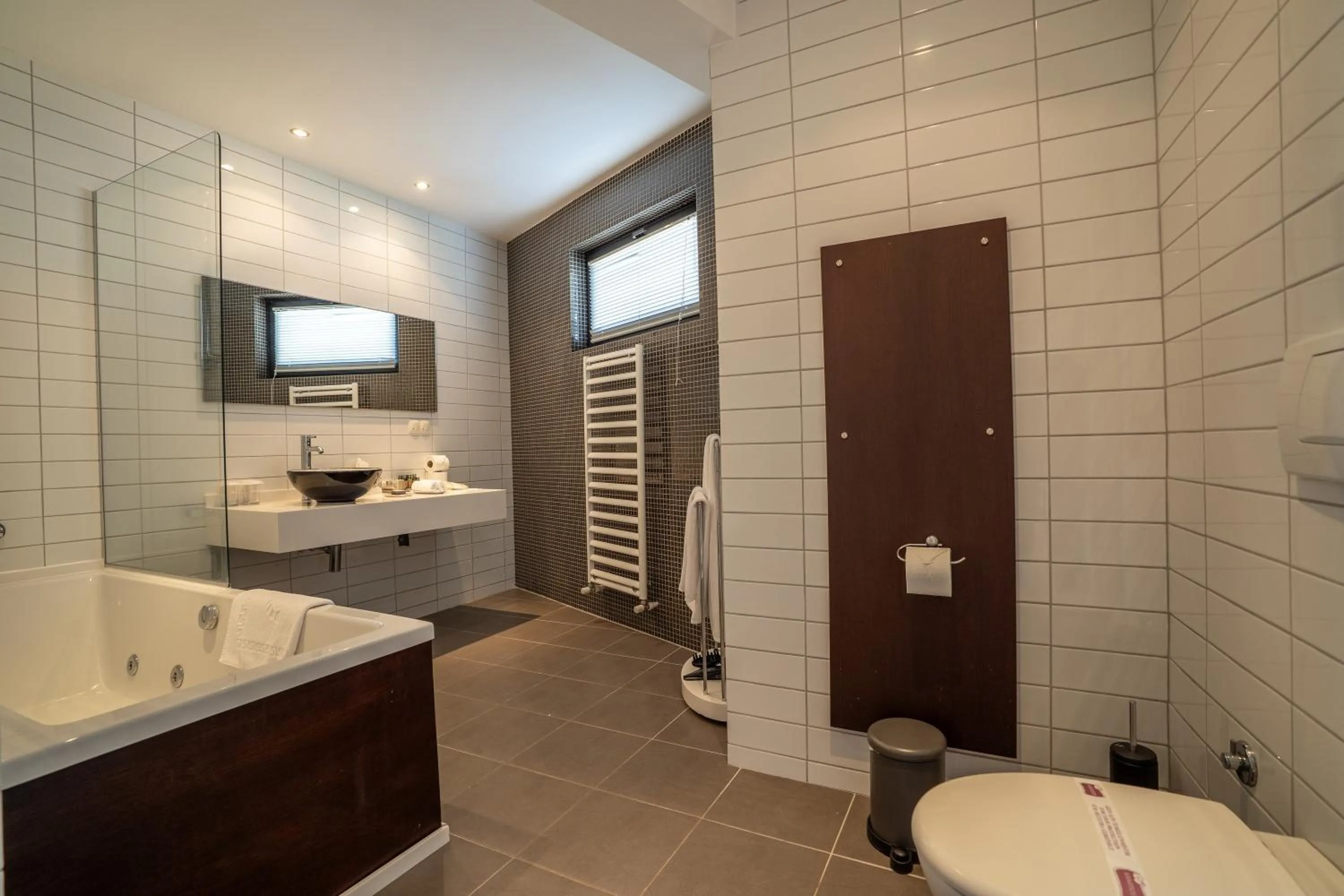 Bathroom in Med-Inn Hotel