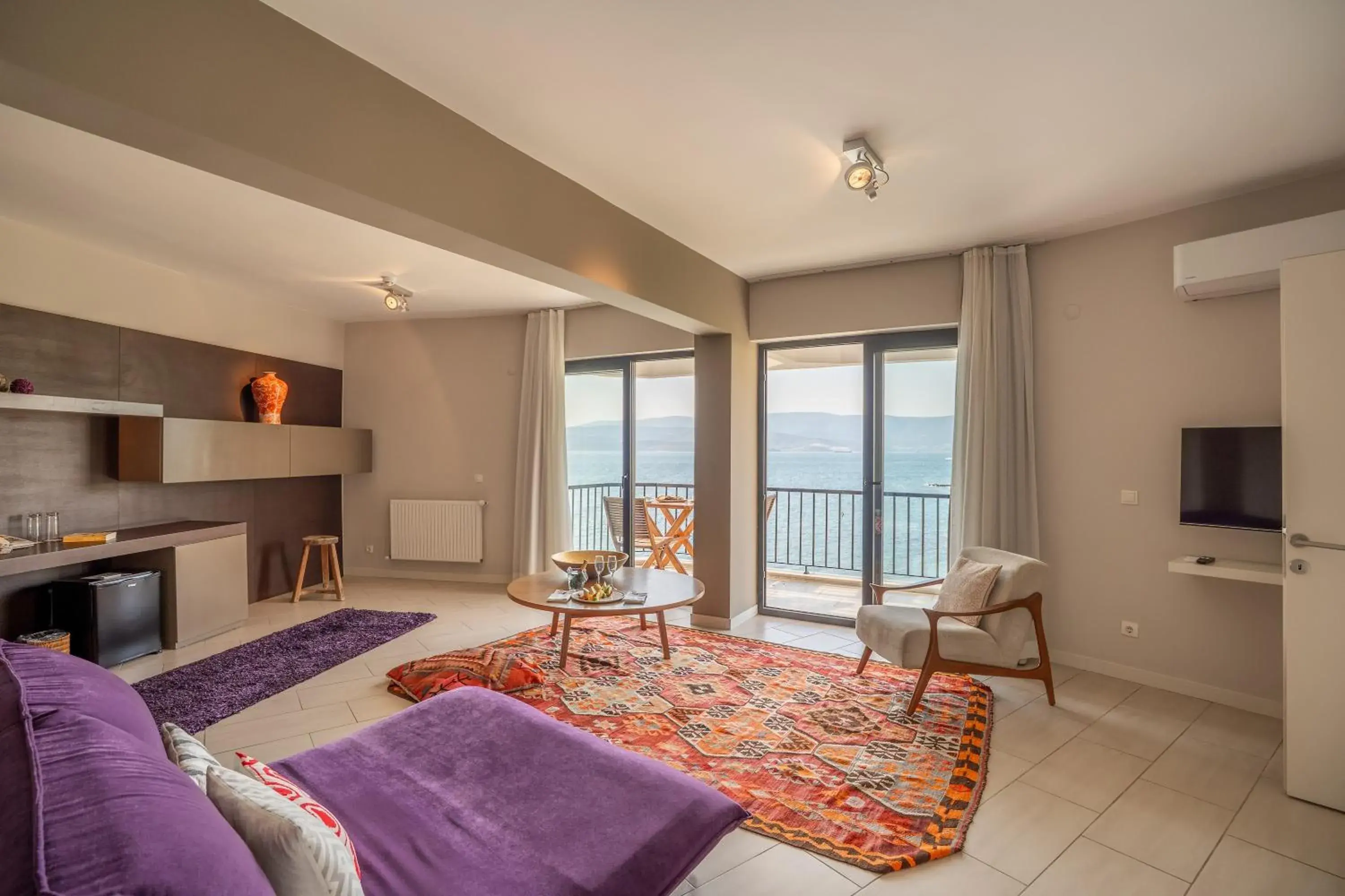 Executive Suite with Sea View - single occupancy in Med-Inn Hotel Executive Suite with Sea View - single occupancy in Med-Inn Hotel