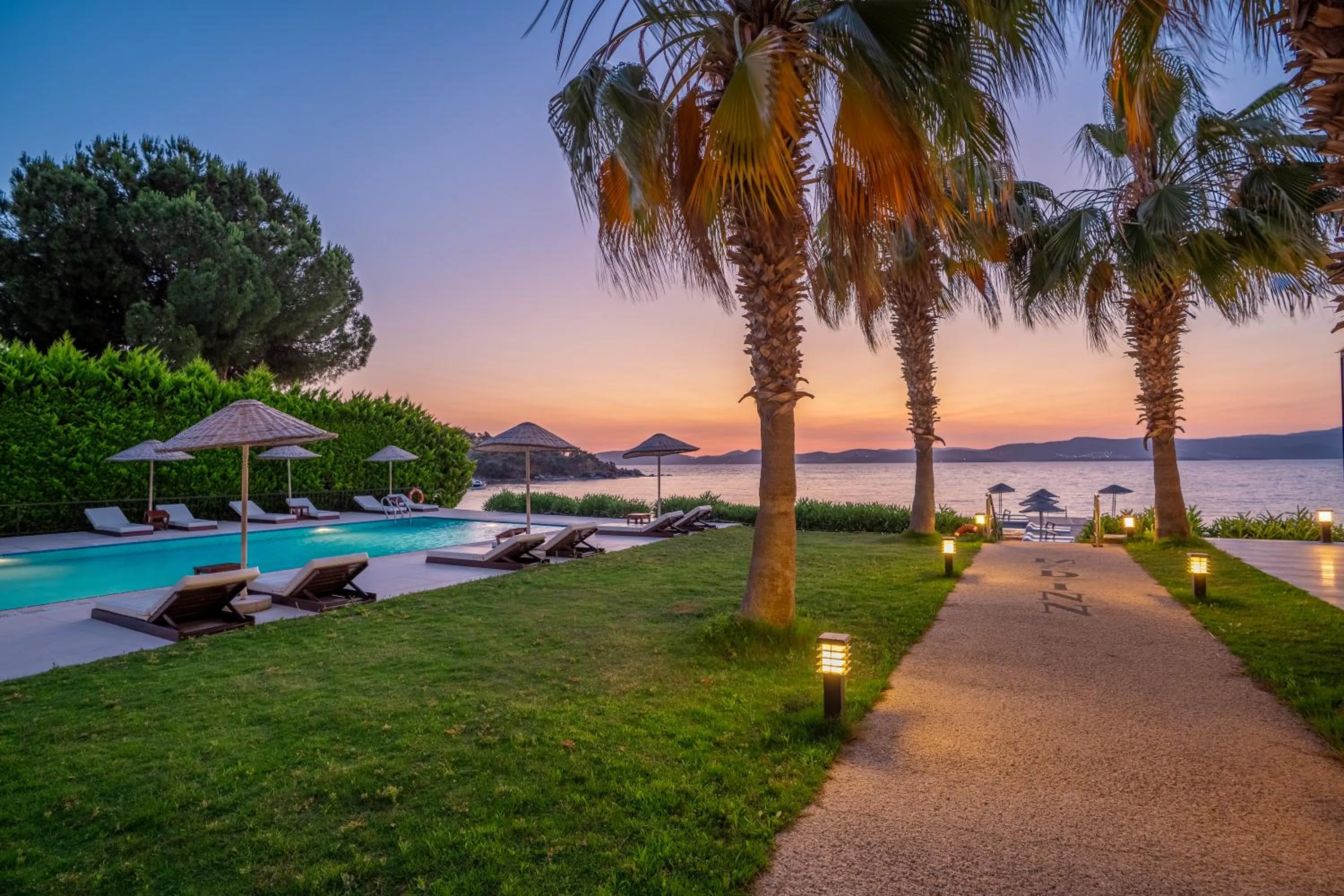 Garden in Med-Inn Hotel