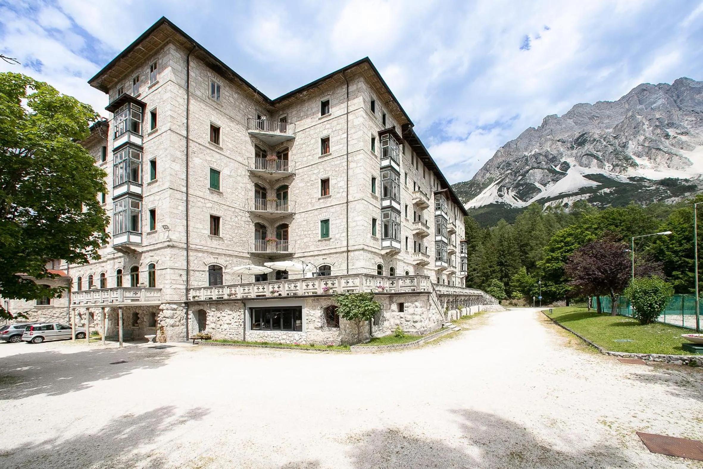 Property building in TH Borca di Cadore - Park Hotel Des Dolomites