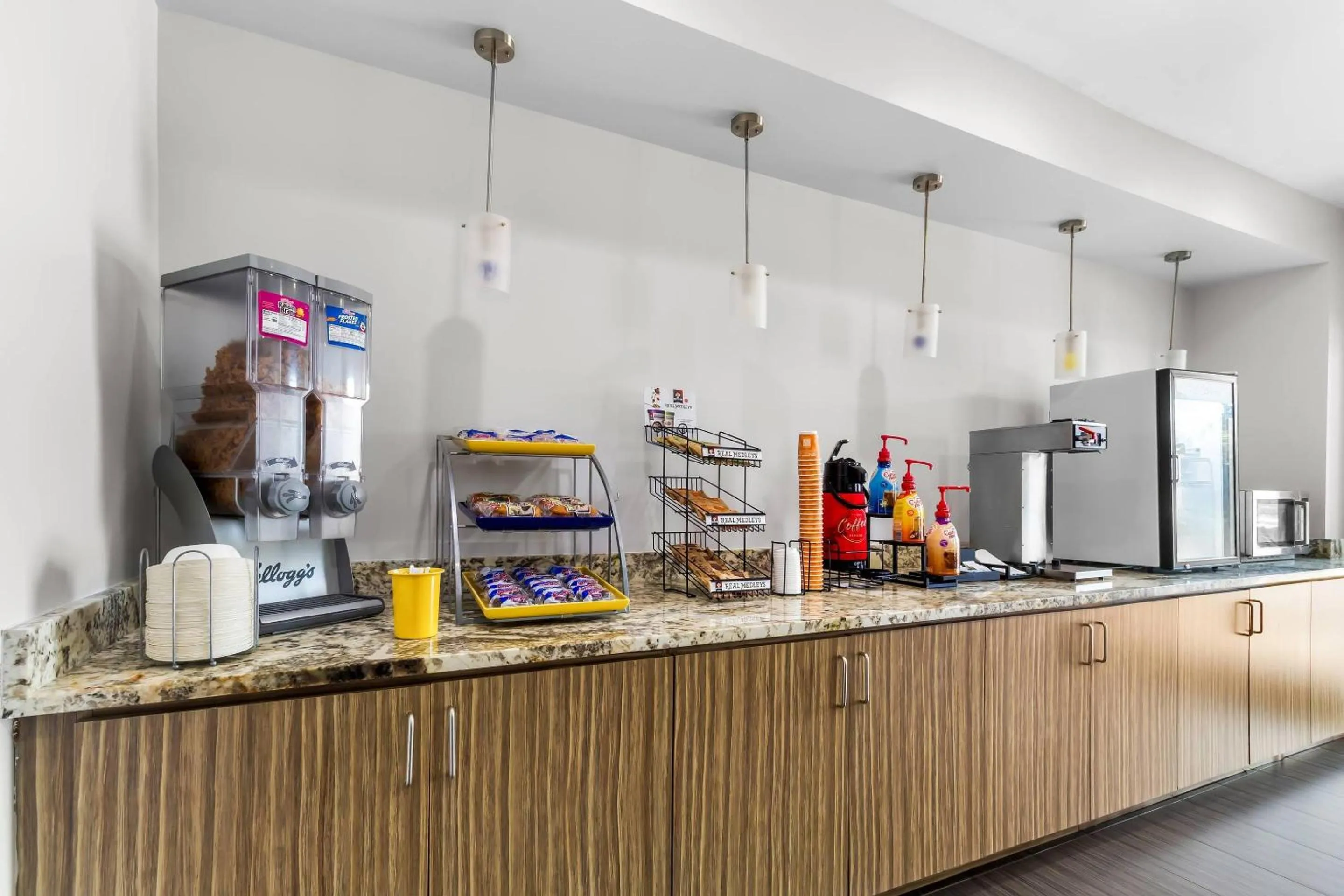 Breakfast in Econo Lodge