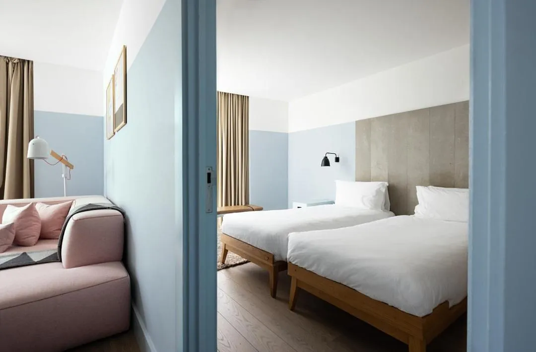 Bedroom, Bed in Leman Locke