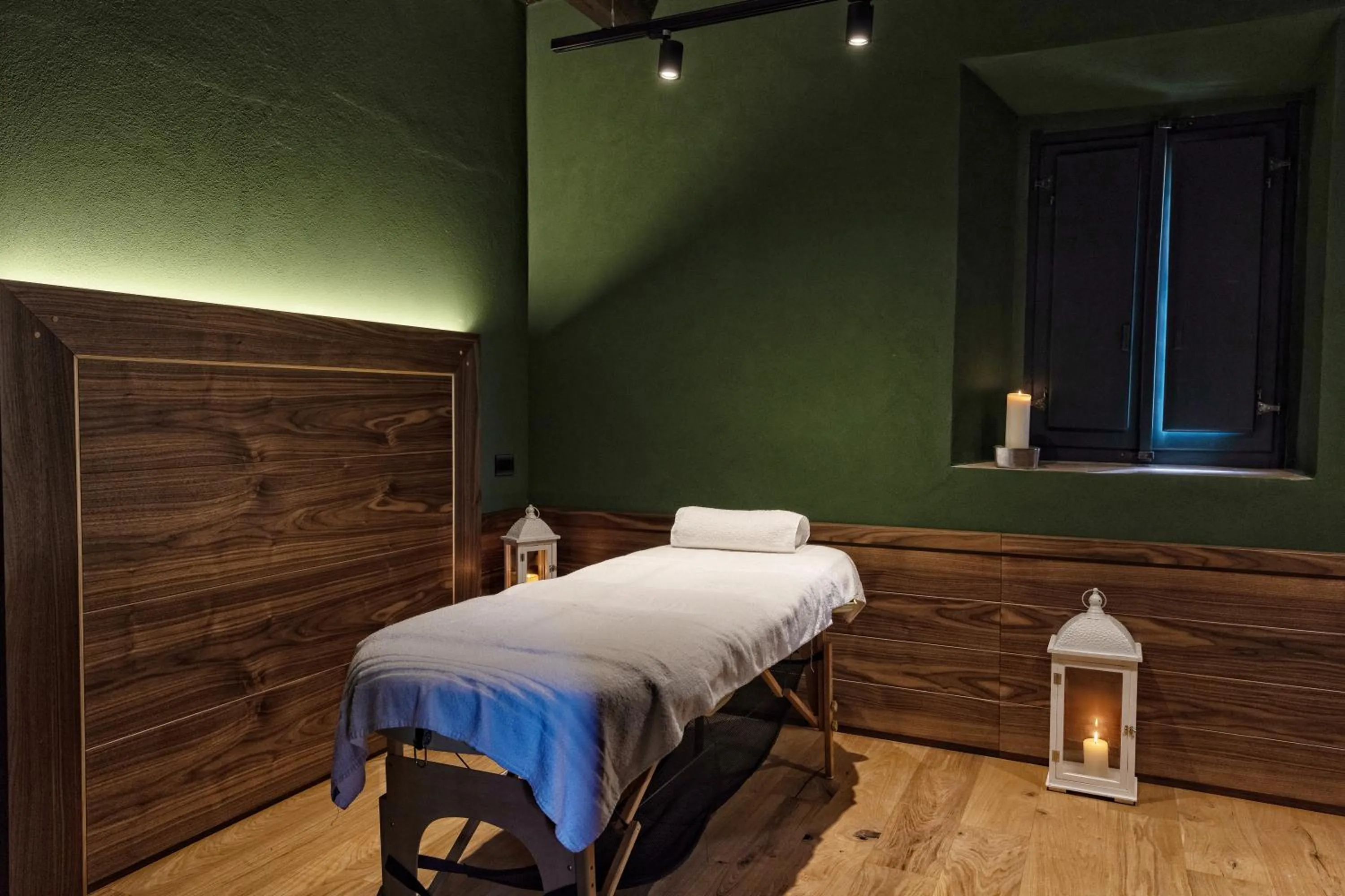 Massage in La Loggia Historic Resort