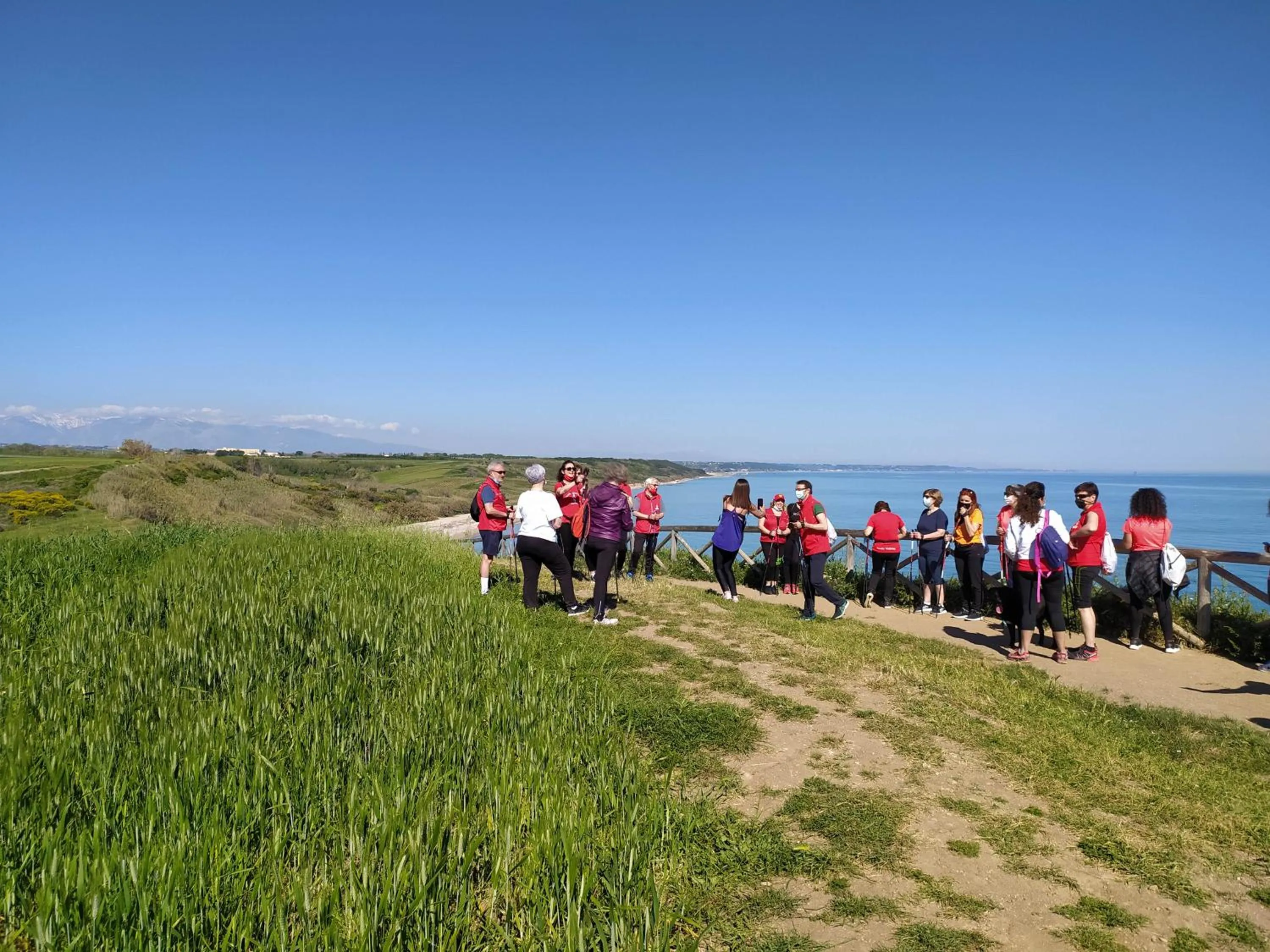 Hiking in Relais Il Giardino fra gli Ulivi - Oasi Panoramica Vista Mare