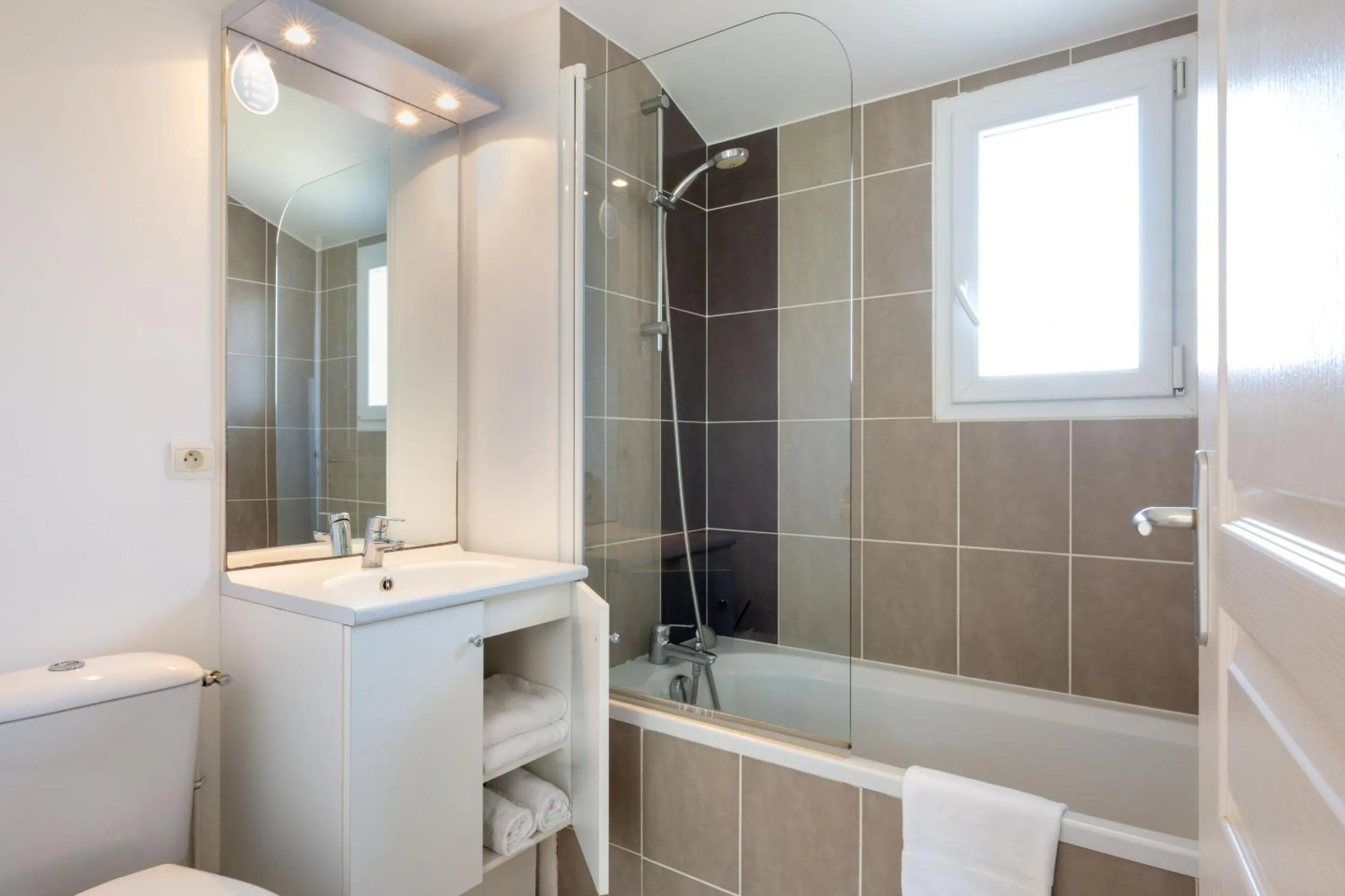 Bathroom in Résidence Odalys Le Domaine de l'Océan