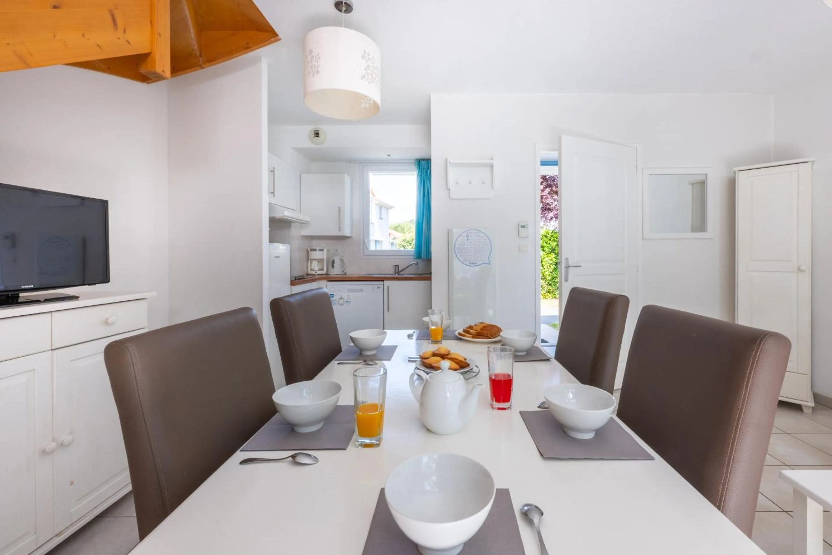 Dining area in Résidence Odalys Le Domaine de l'Océan
